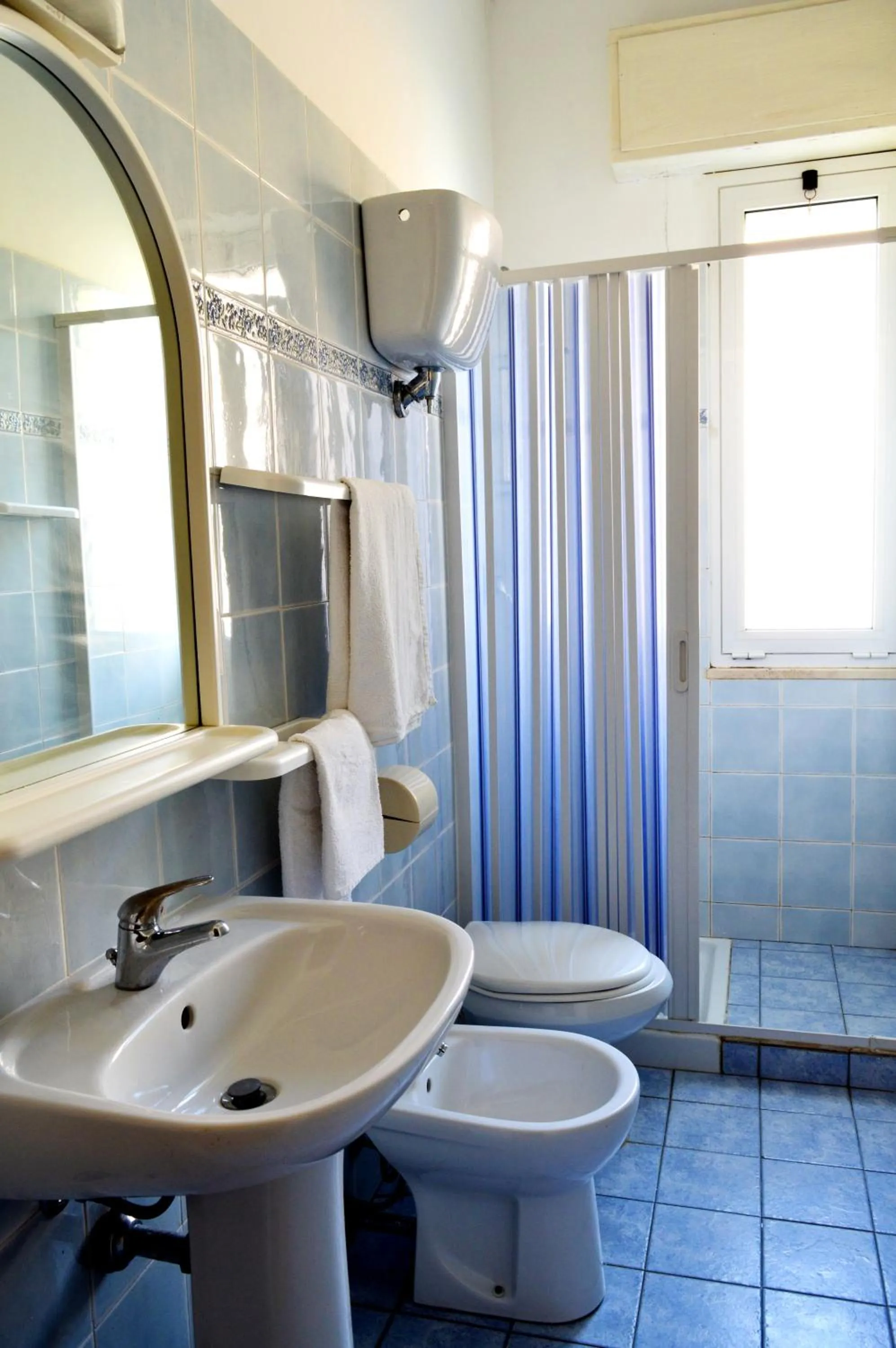 Bathroom in Hotel Cirene