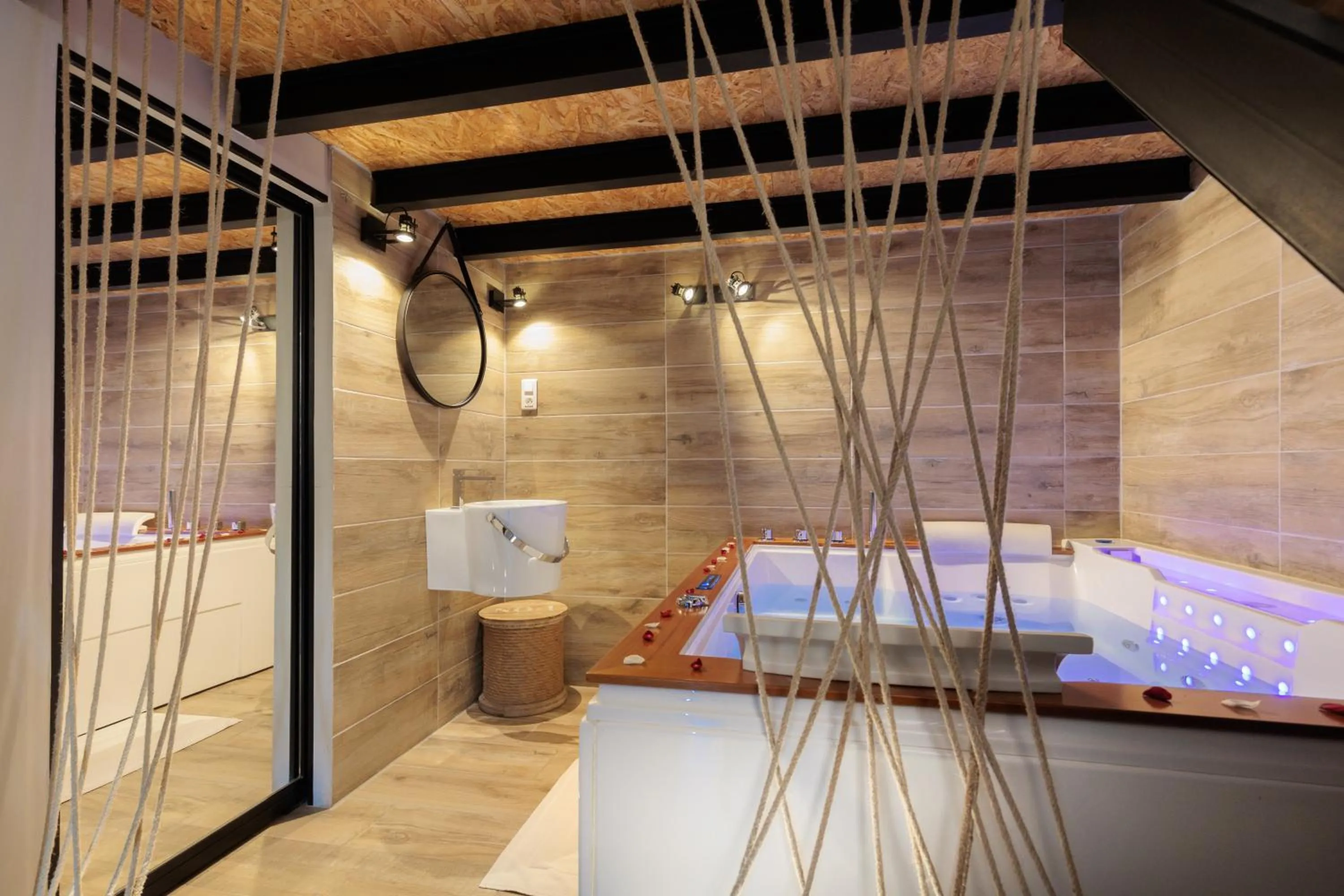 Hot Tub in Le Mas Lauralie