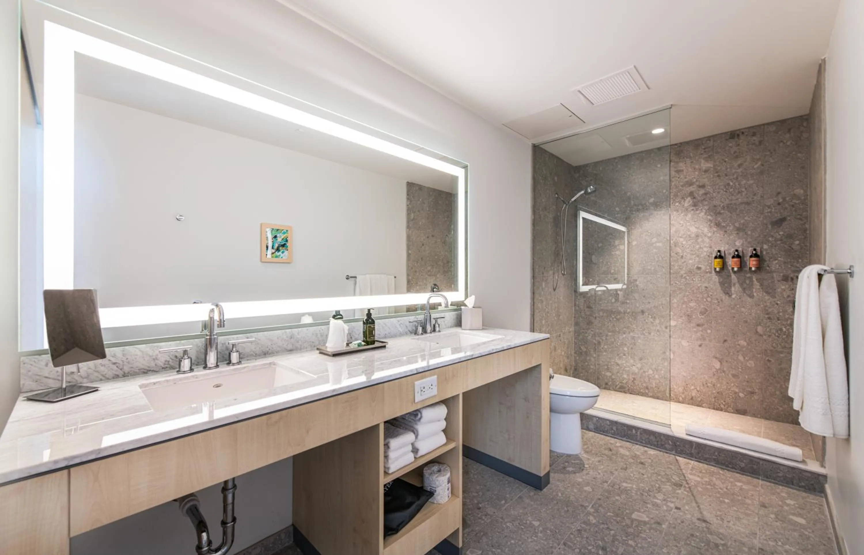 Bathroom in Hotel Eleo at the University of Florida