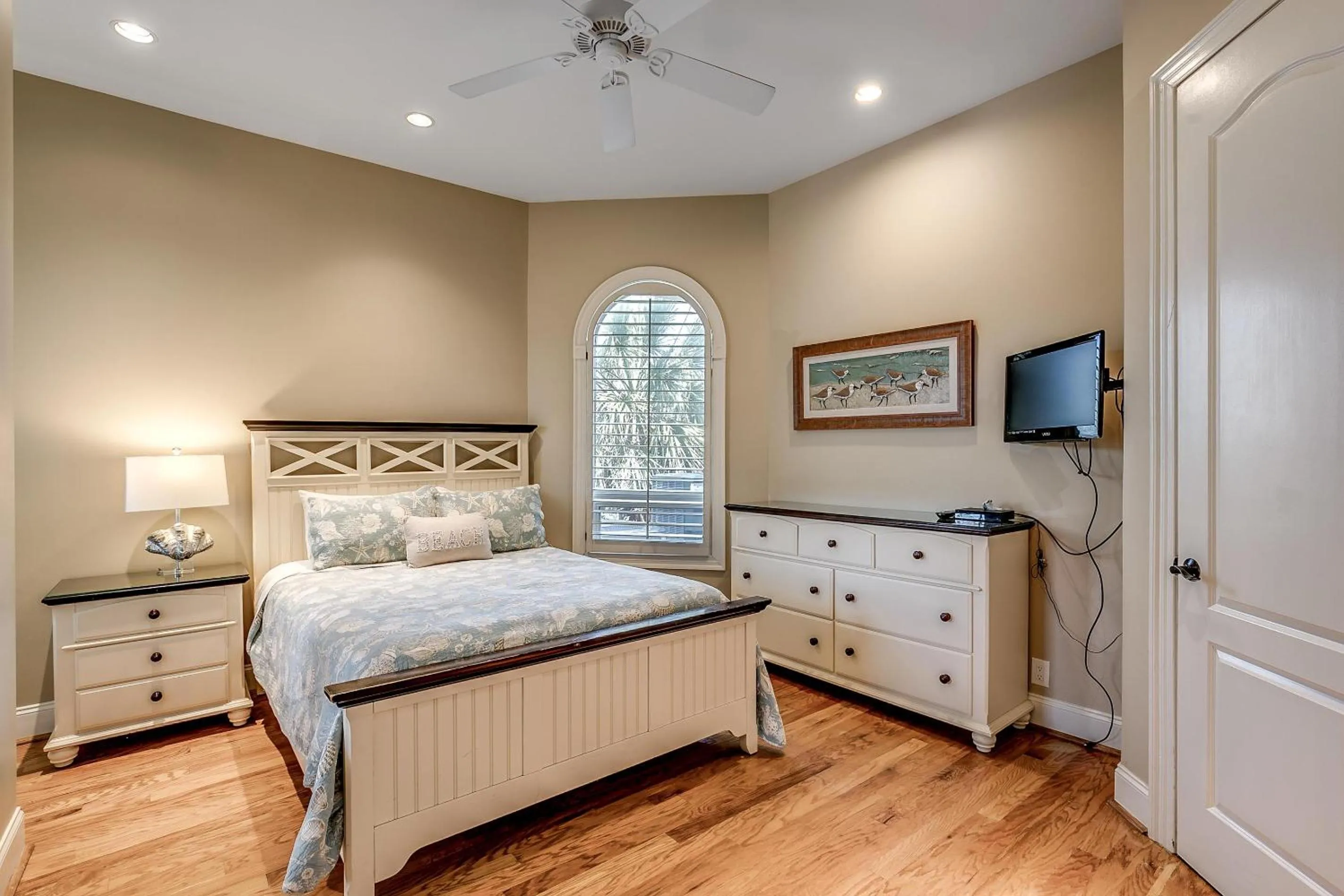 Bed in -Low Tide Too