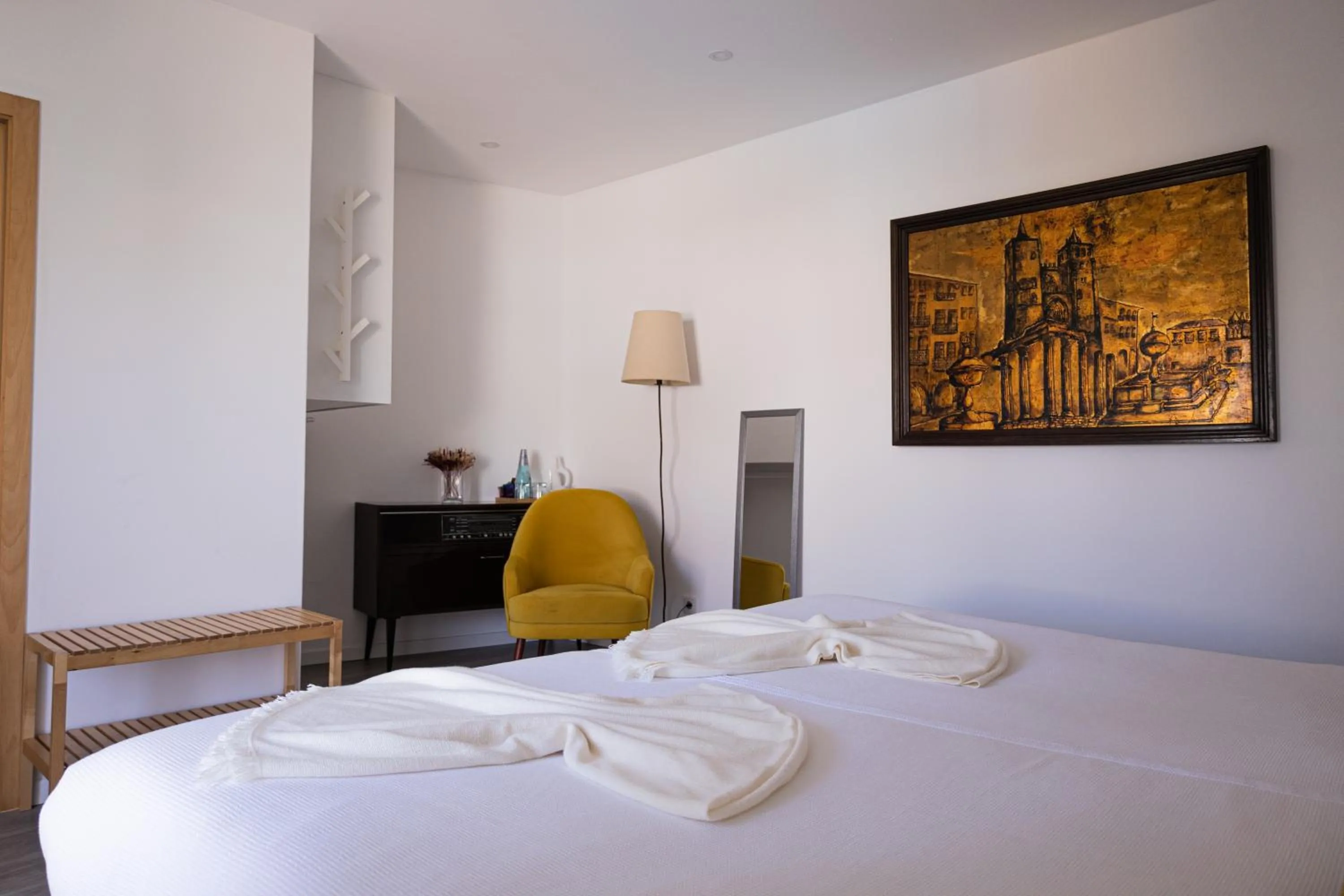 Decorative detail, Bed in Vintage Guest House - Casa do Escritor