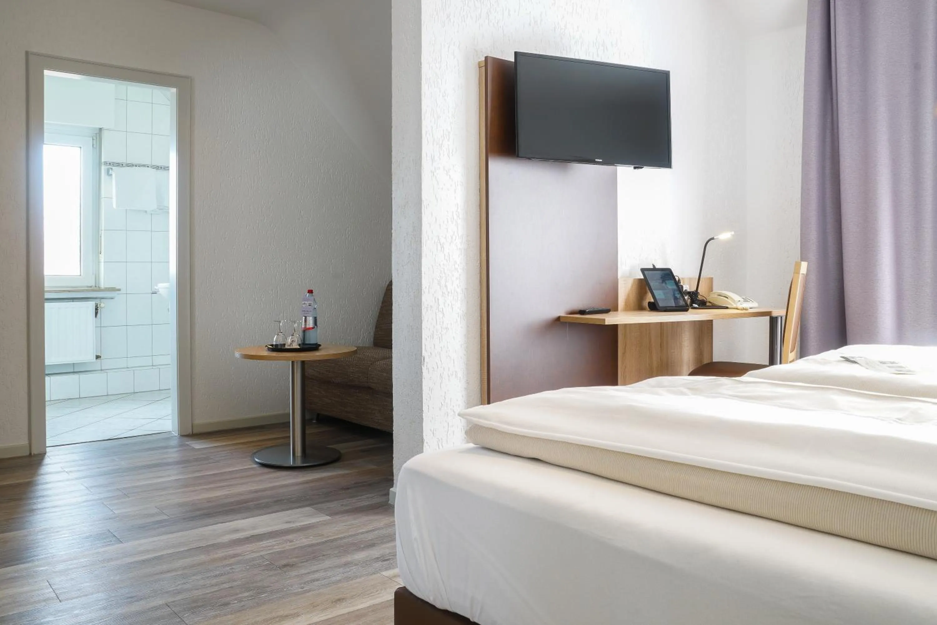 Bedroom, Bed in Hotel Restaurant Kromberg