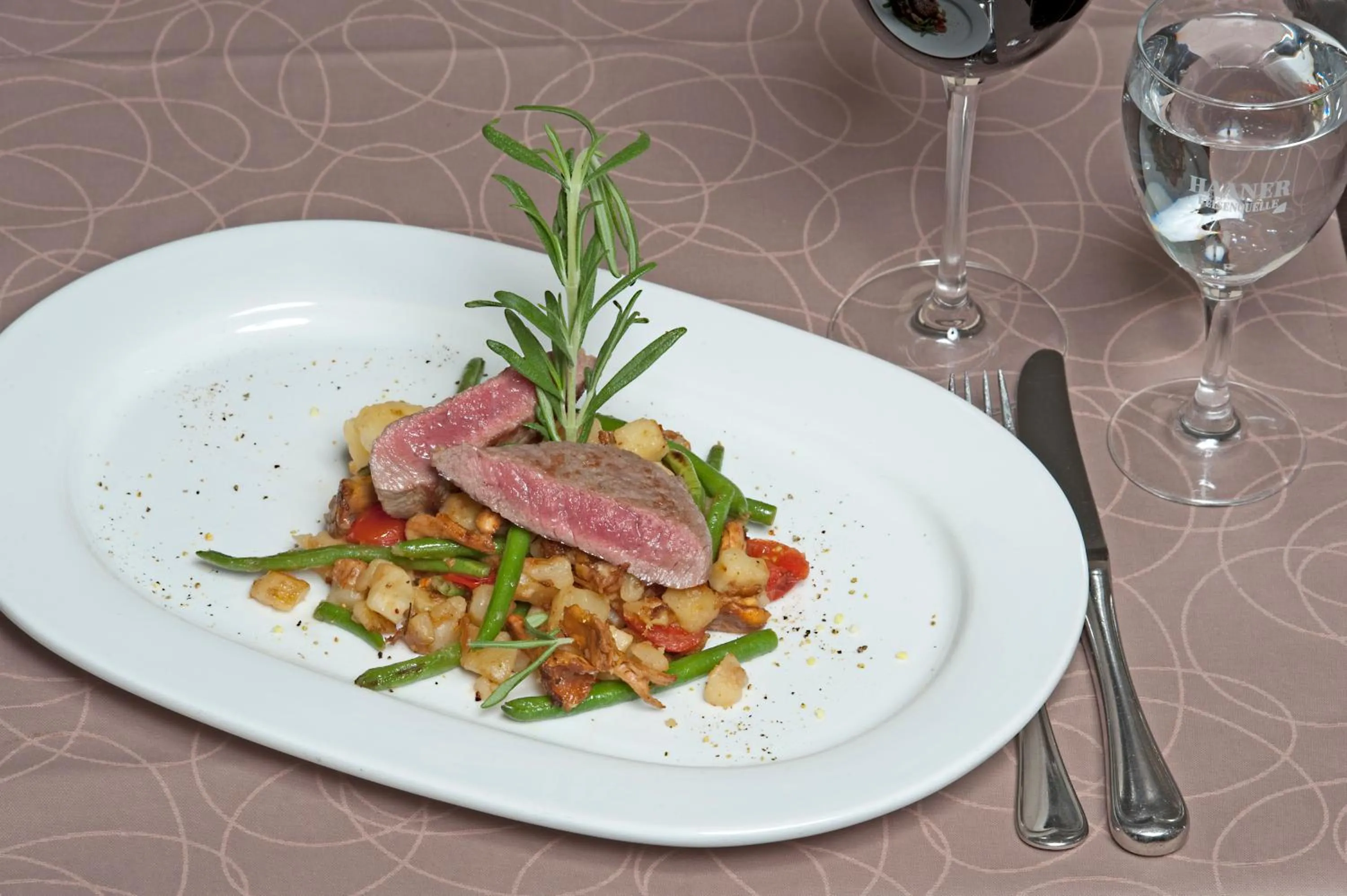 Restaurant/places to eat in Hotel Restaurant Kromberg