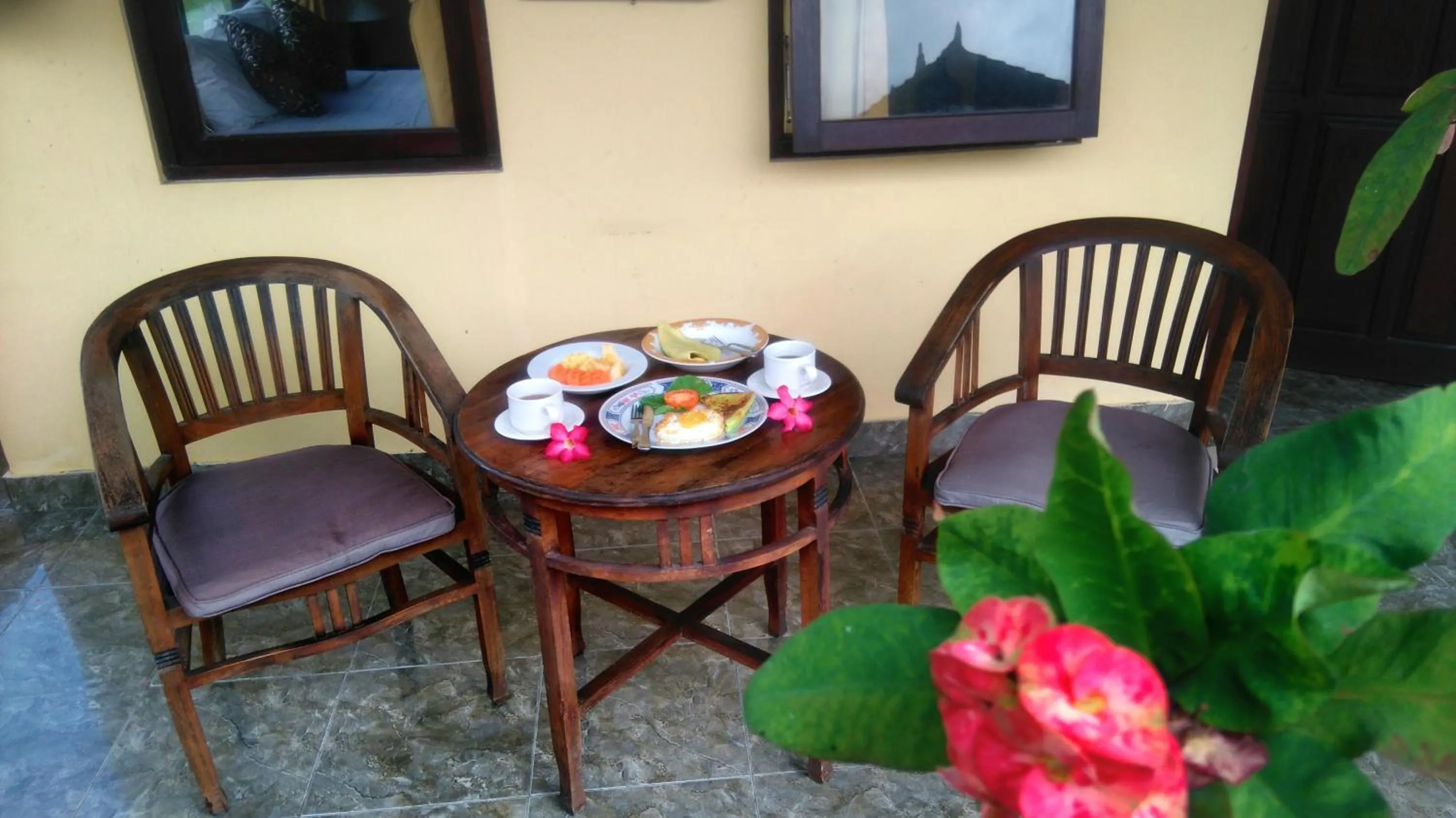 Suwar Bungalows