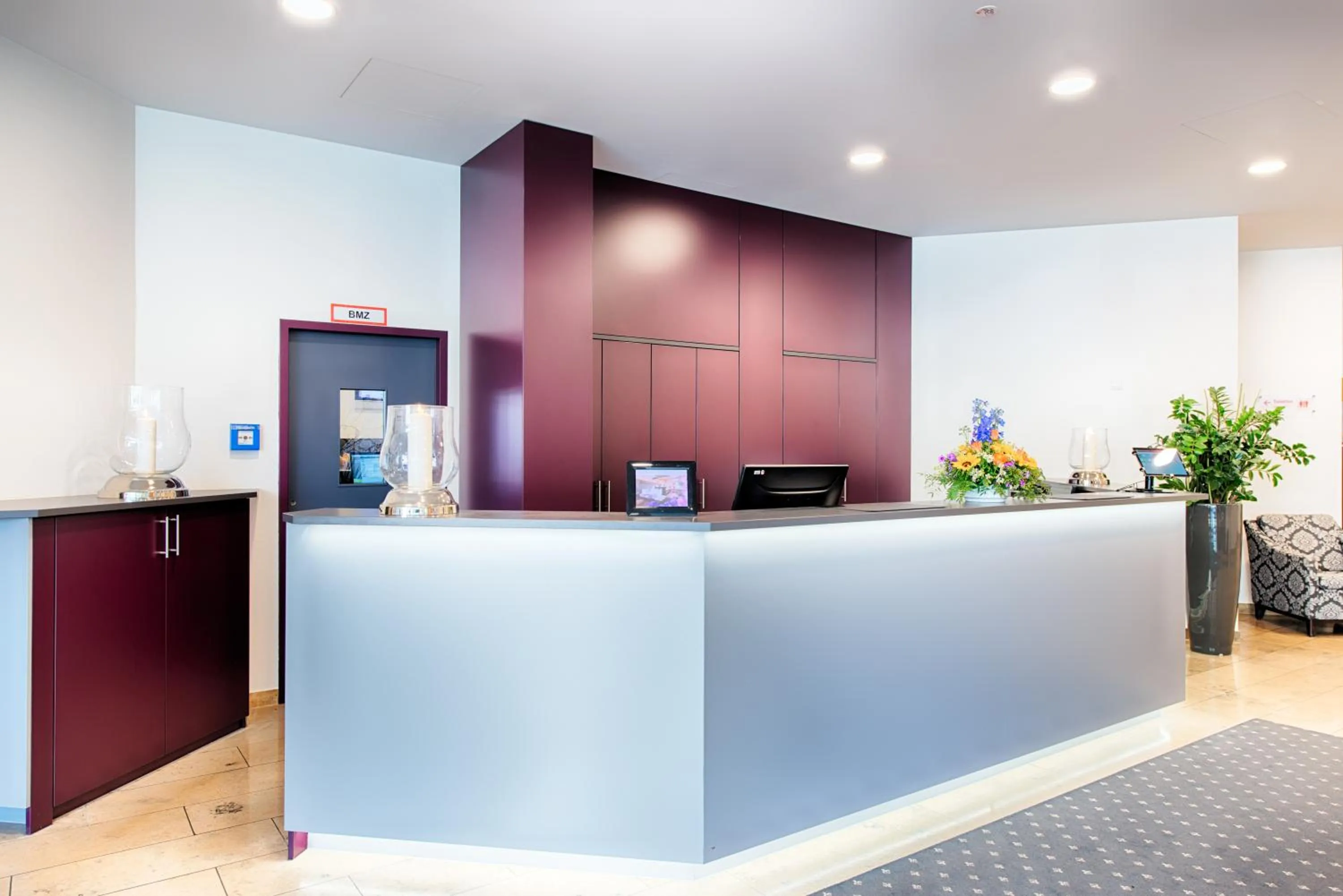 Lobby or reception in ACHAT Hotel Neustadt an der Weinstraße