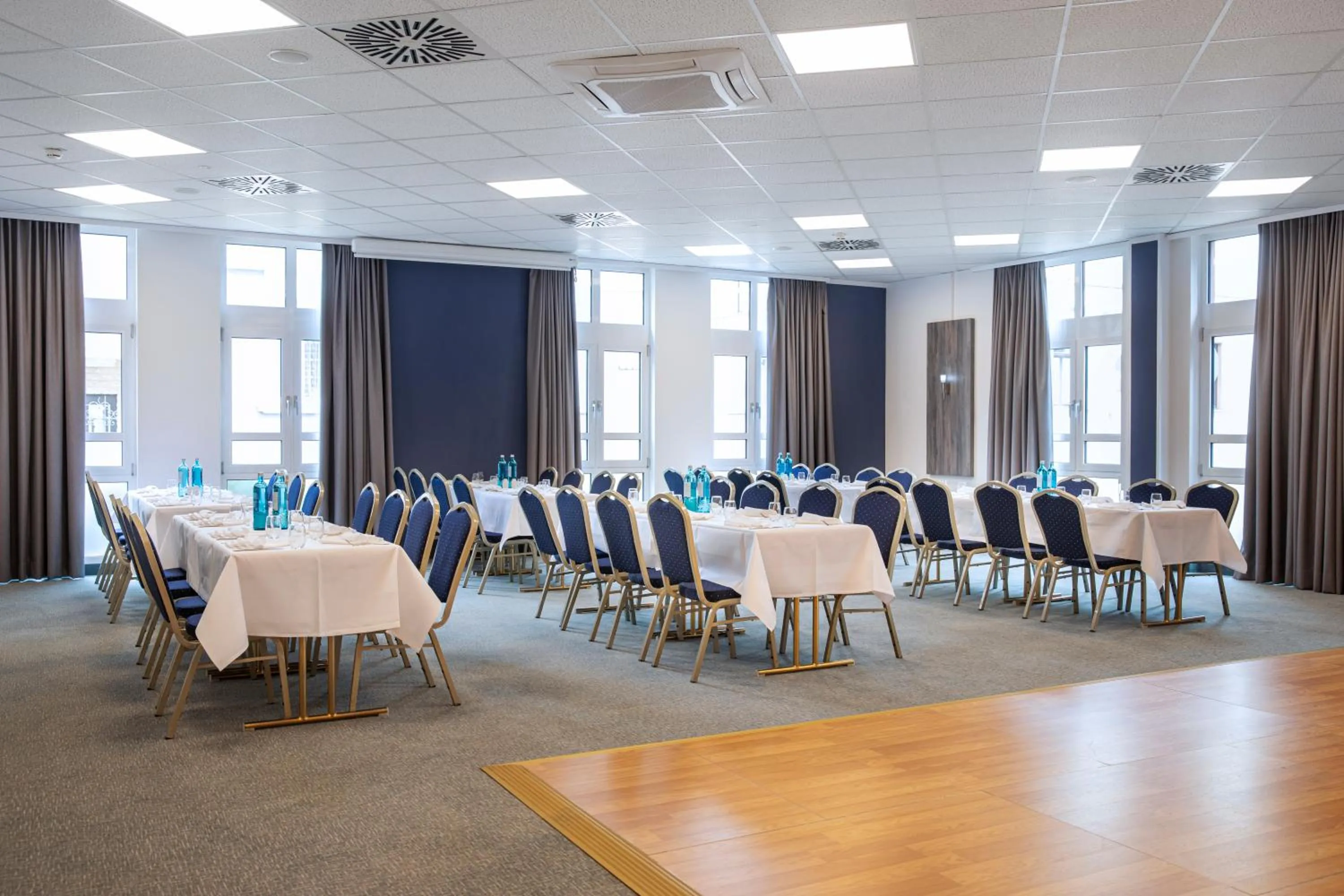 Meeting/conference room in ACHAT Hotel Neustadt an der Weinstraße