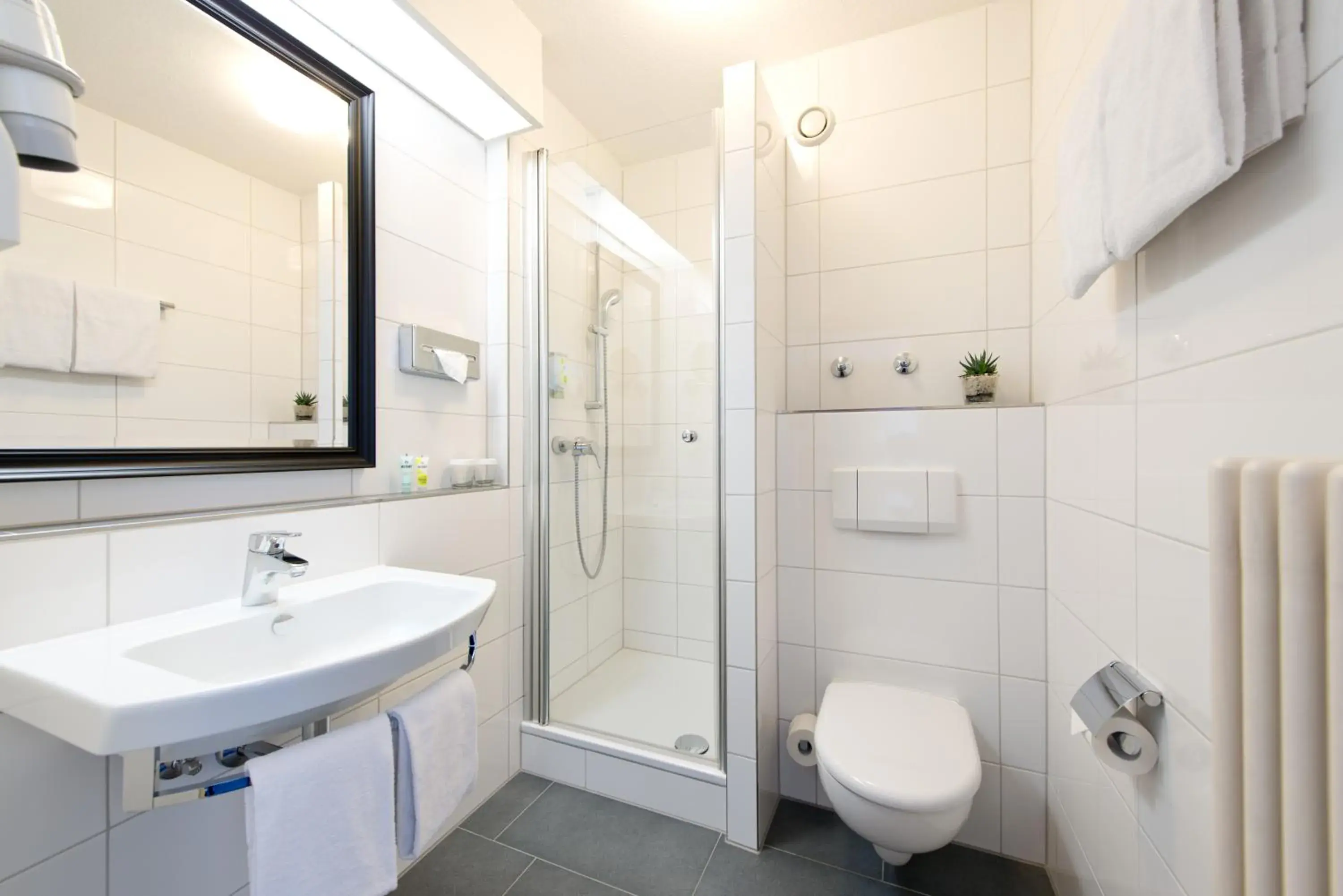 Bathroom in ACHAT Hotel Neustadt an der Weinstraße Bathroom in ACHAT Hotel Neustadt an der Weinstraße