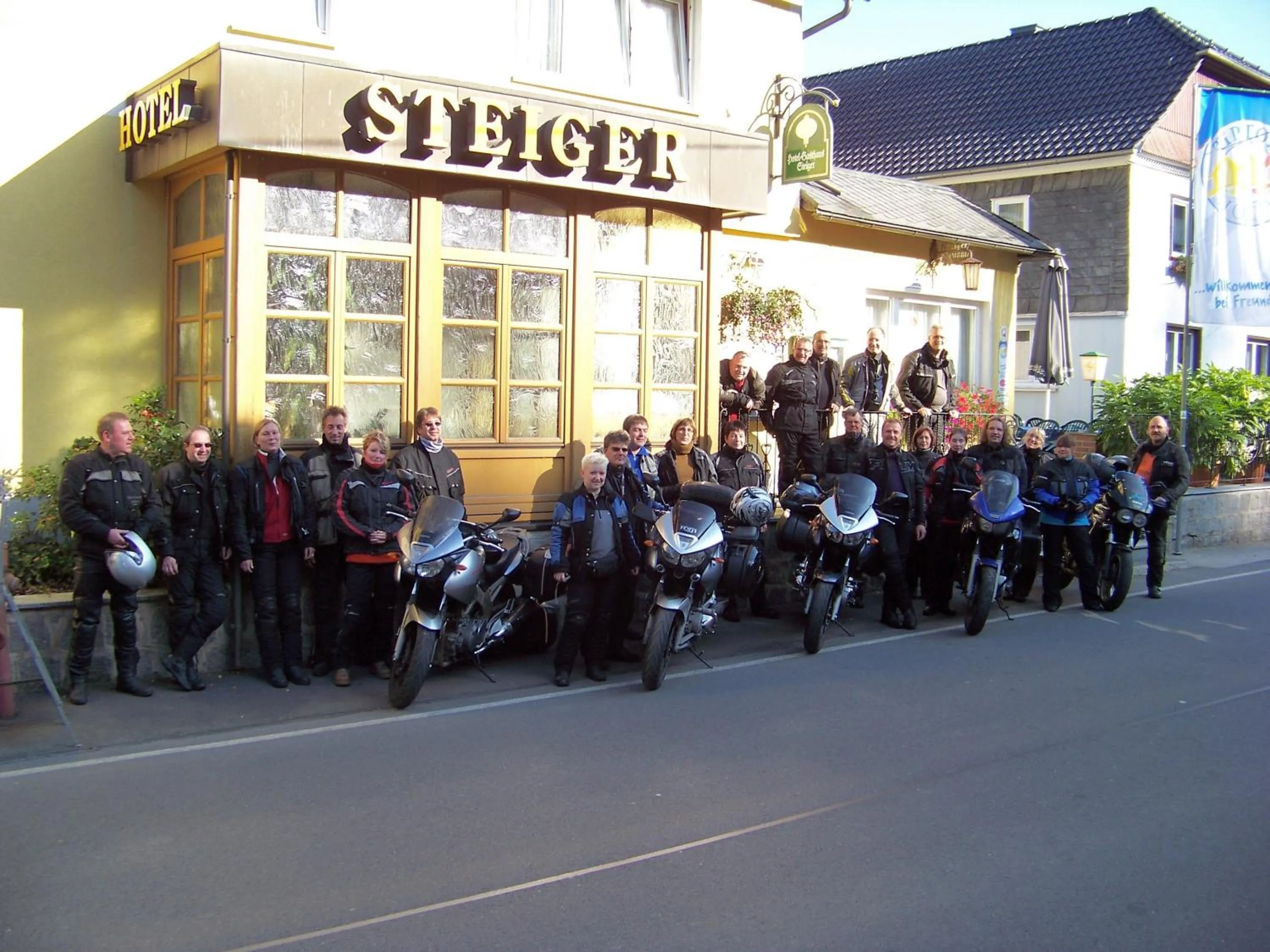 group of guests in Hotel-Gasthaus Steiger