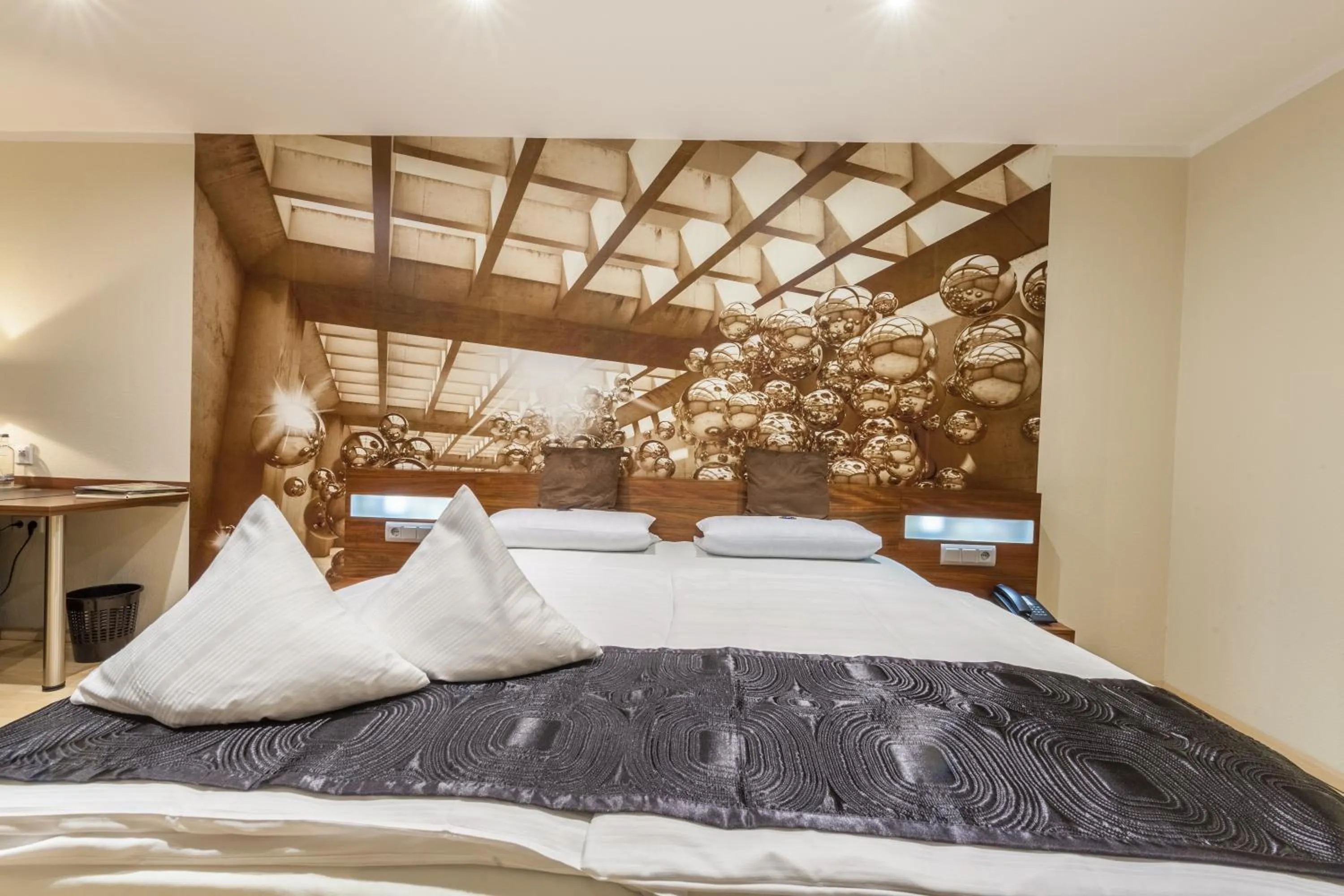 Photo of the whole room, Bed in Akzent Hotel Tietmeyer & Cross Side