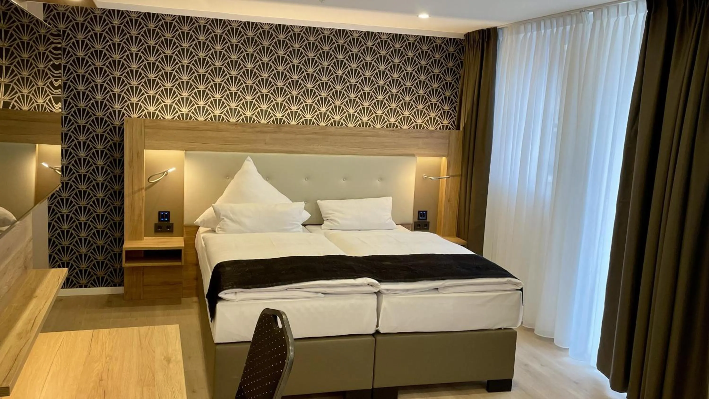 Photo of the whole room, Bed in Akzent Hotel Tietmeyer & Cross Side