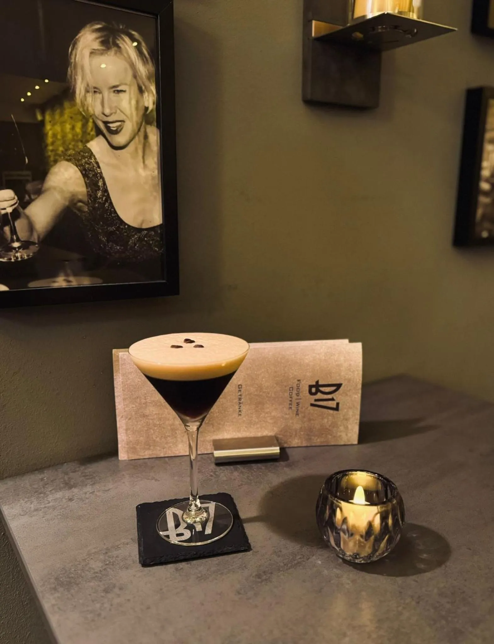 Restaurant/places to eat in ALFA Hotel - Superior