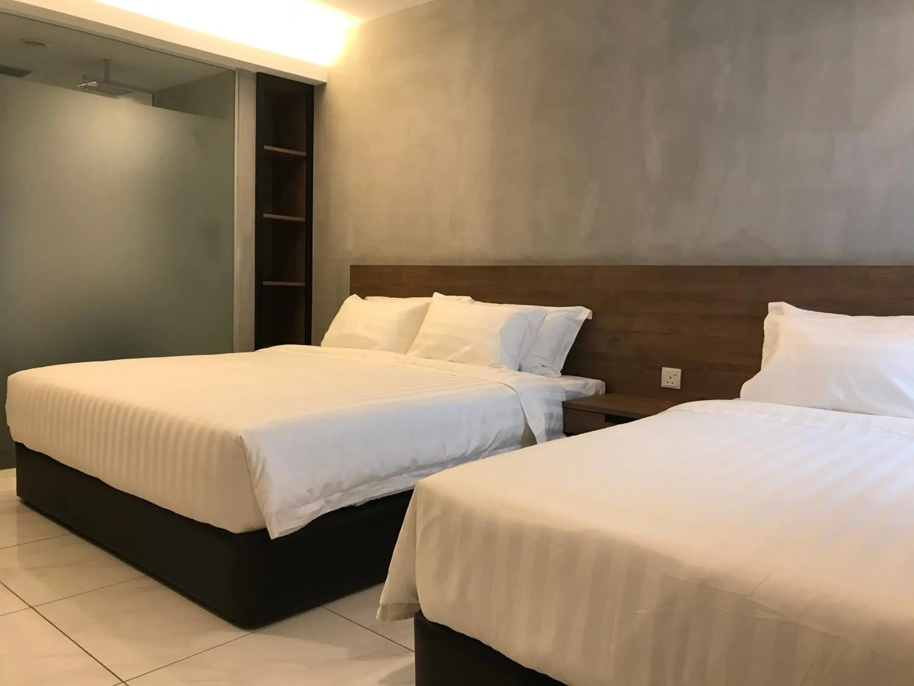 Shower, Bed in Tekoma Hotel Ipoh - Dandelion Inn Shower, Bed in Tekoma Hotel Ipoh - Dandelion Inn