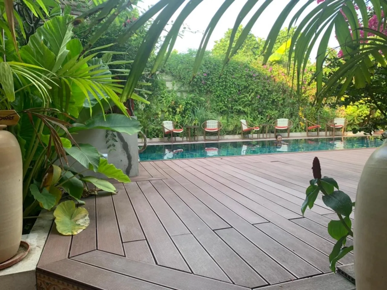 Swimming pool in Viluveli Holiday Retreat