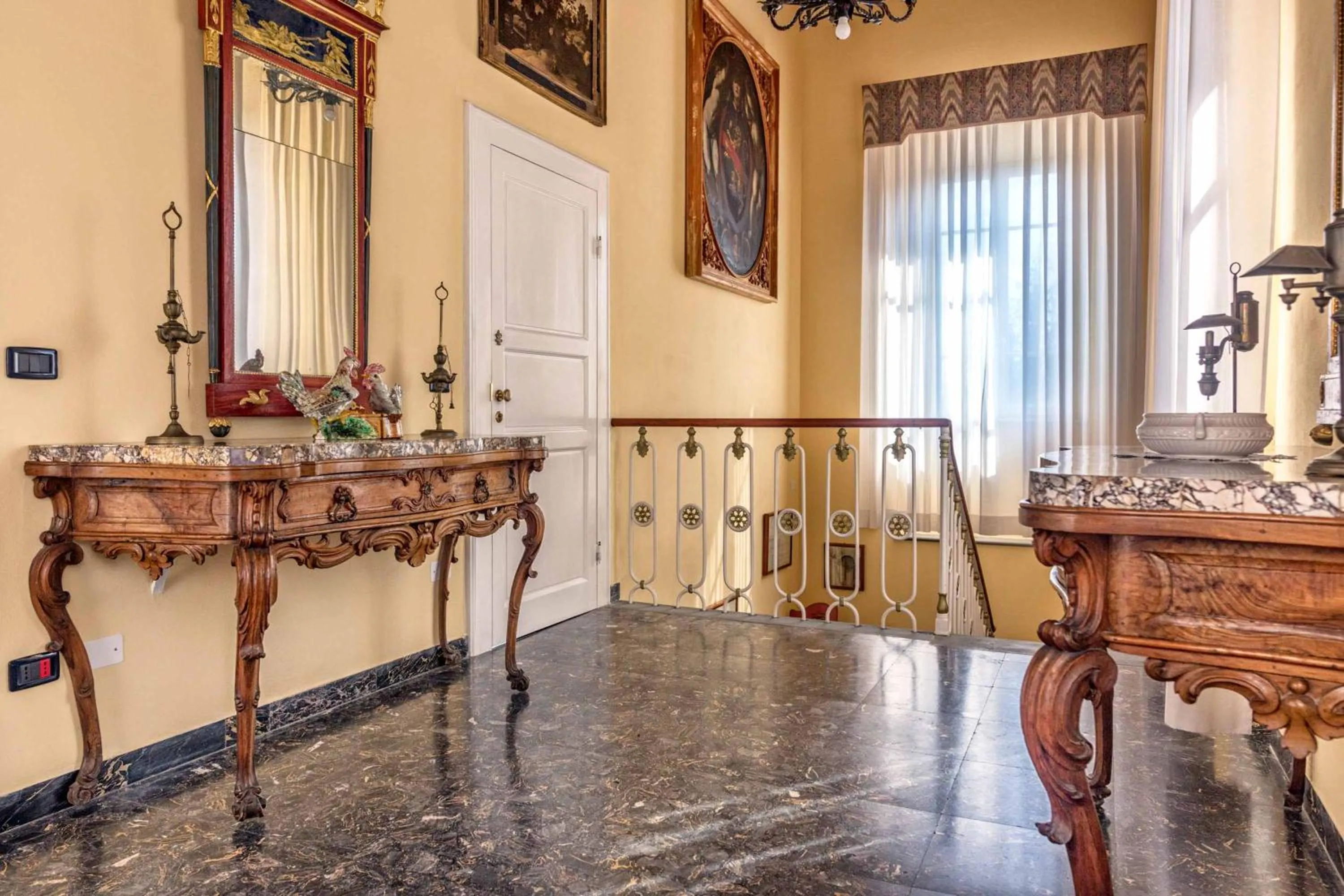 Decorative detail in Villa Graziani