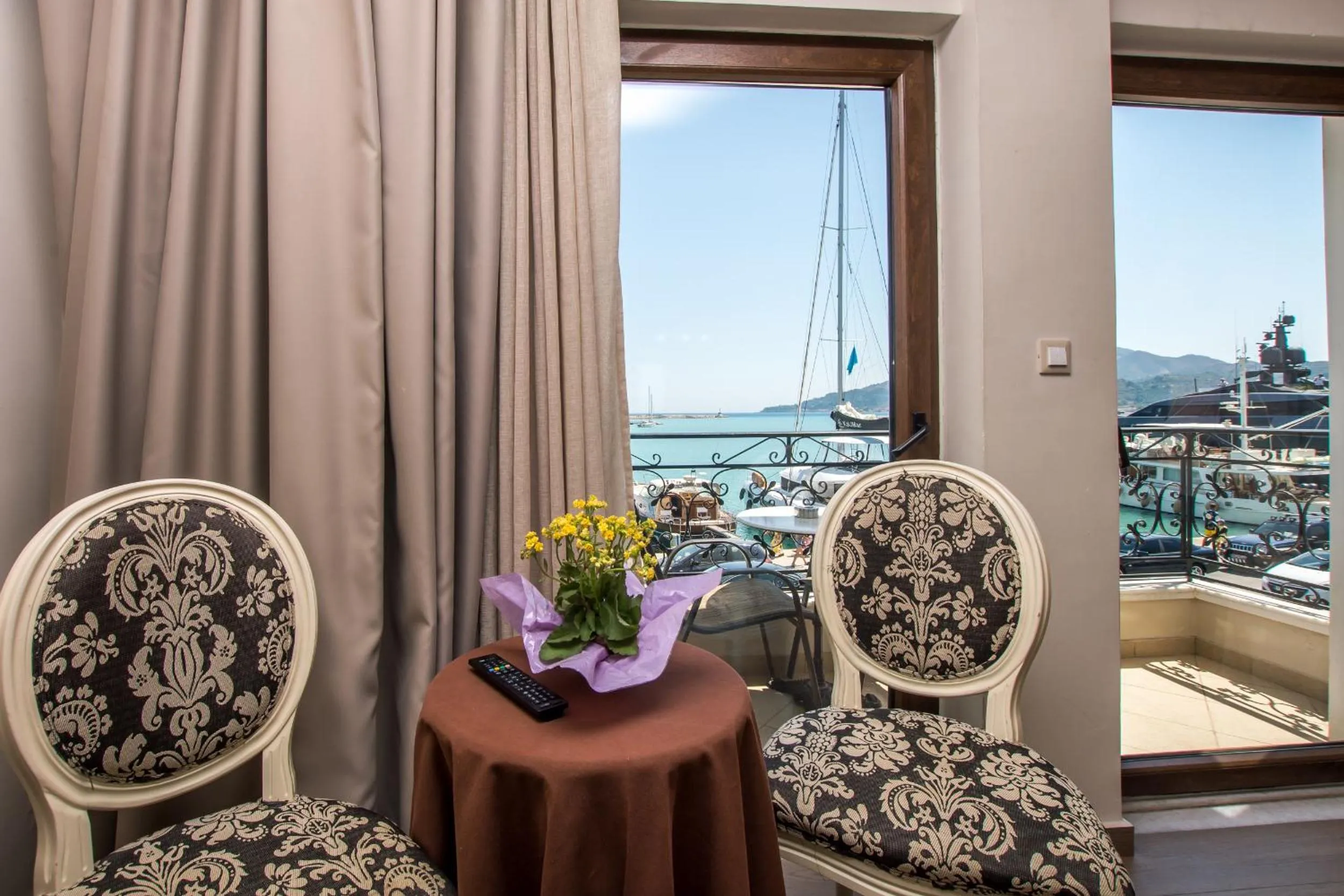 Seating area in Dali