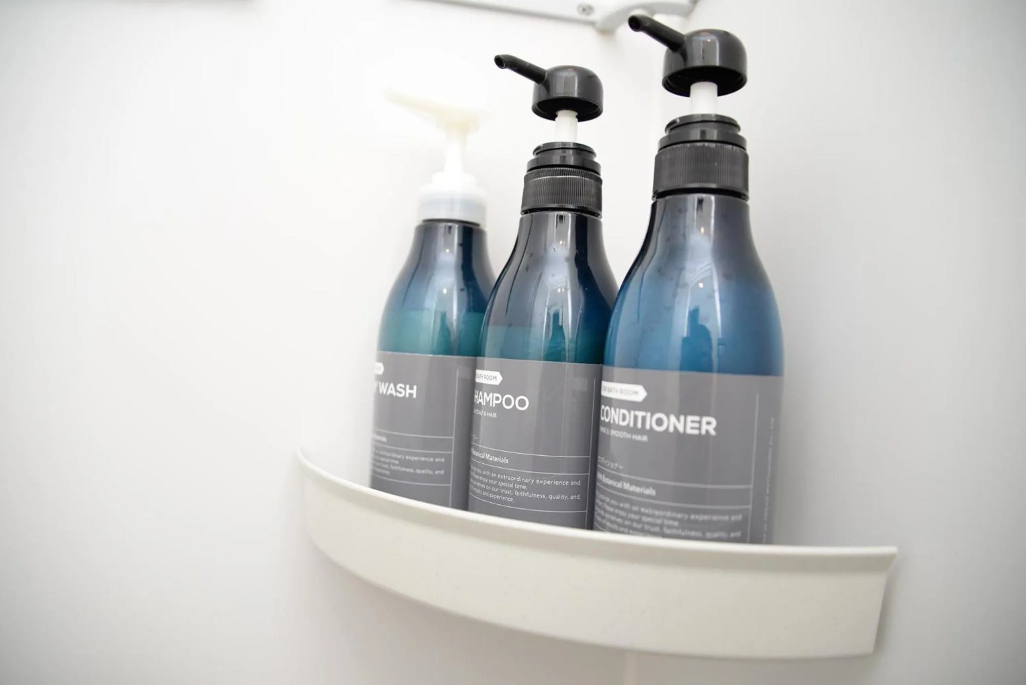 Shower in Wa no Kaede