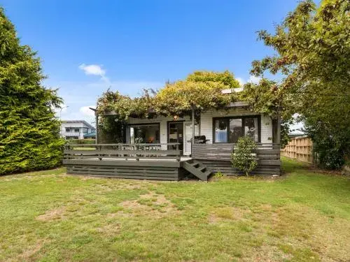 Wharewaka Bach - Lake Taupo Holiday Home Wharewaka Bach - Lake Taupo Holiday Home