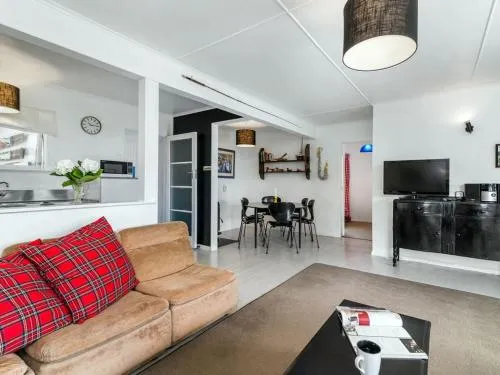 Wharewaka Bach - Lake Taupo Holiday Home