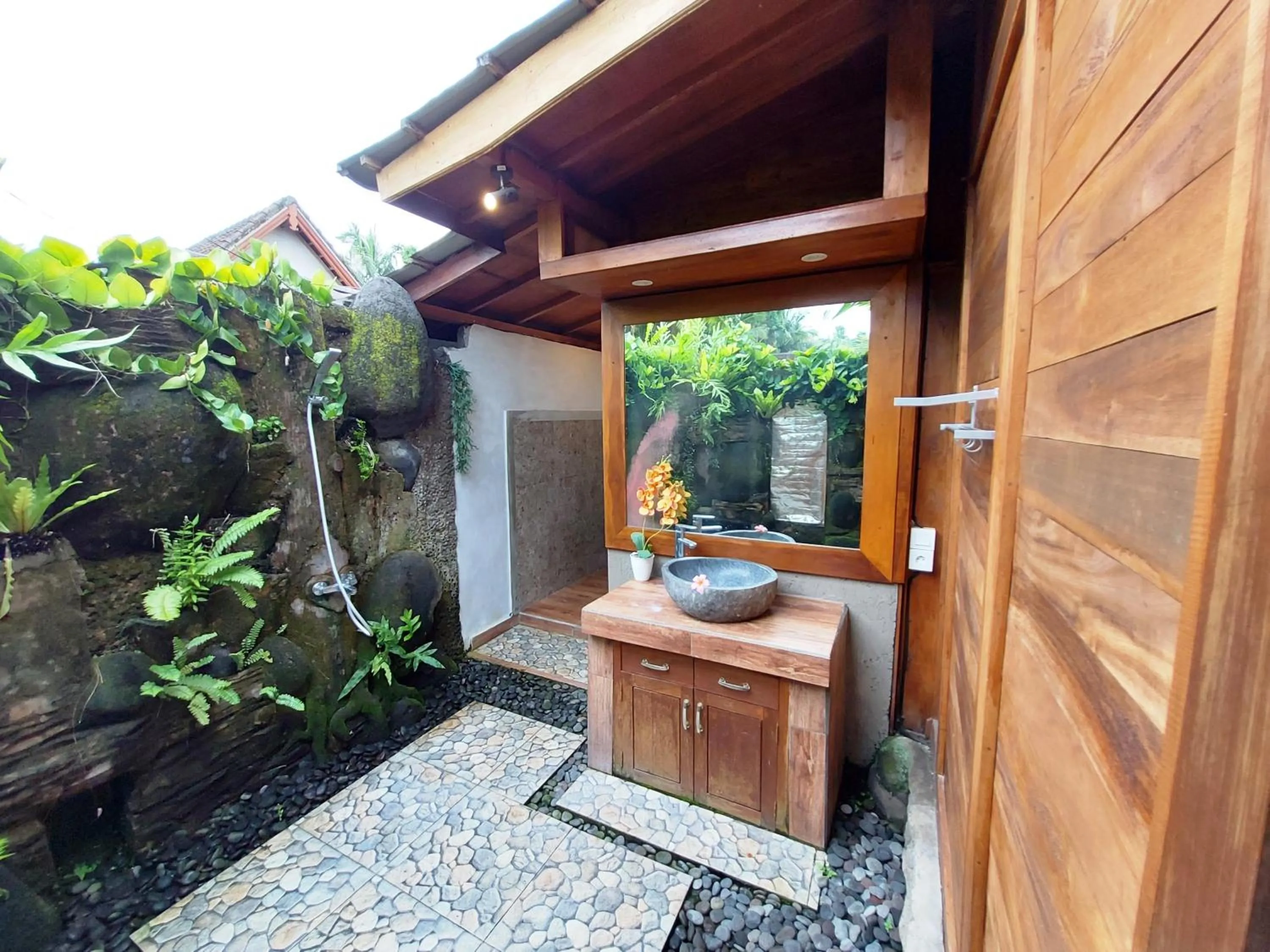 Day in Shivananda Antique Villas by EPS