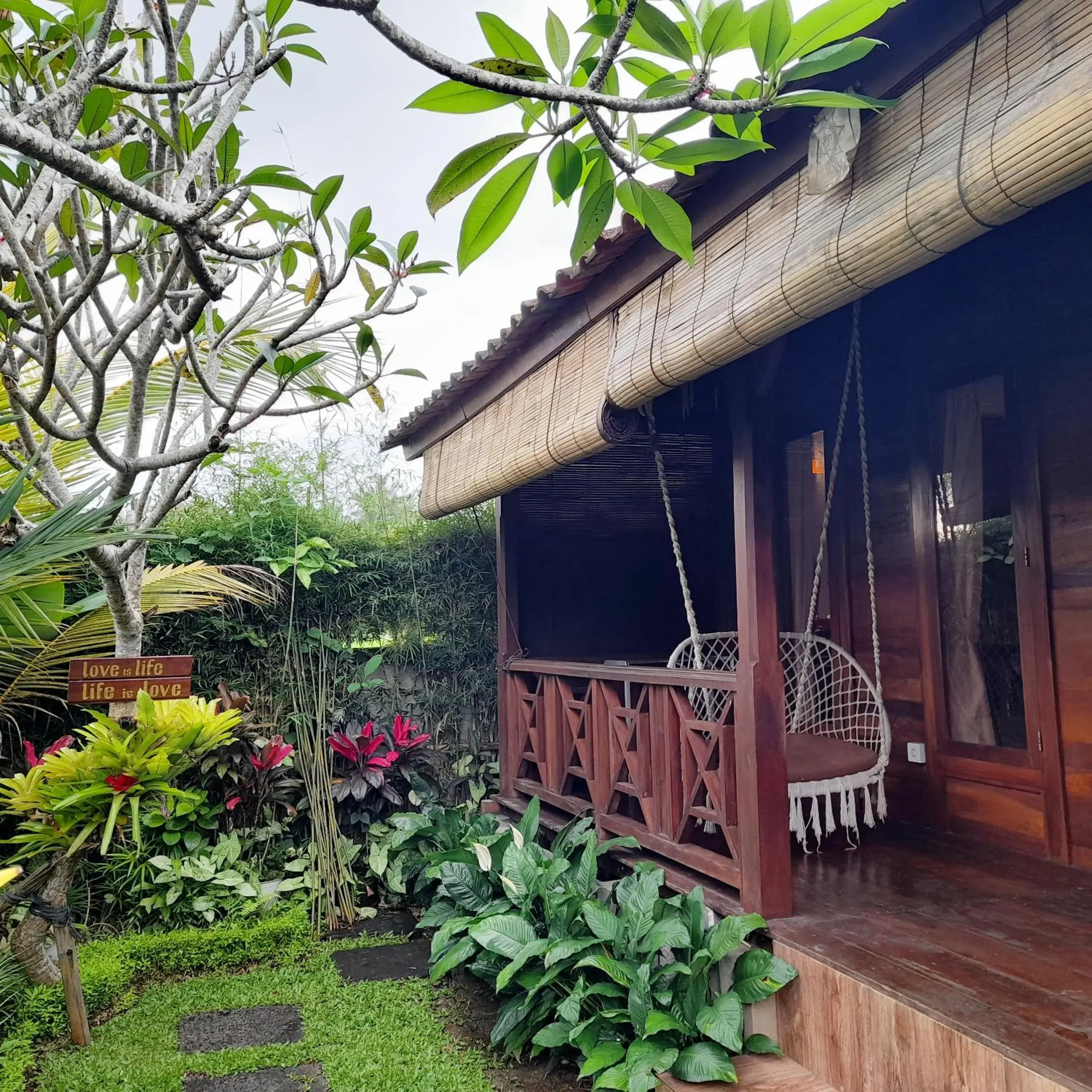 Property building in Shivananda Antique Villas by EPS Property building in Shivananda Antique Villas by EPS