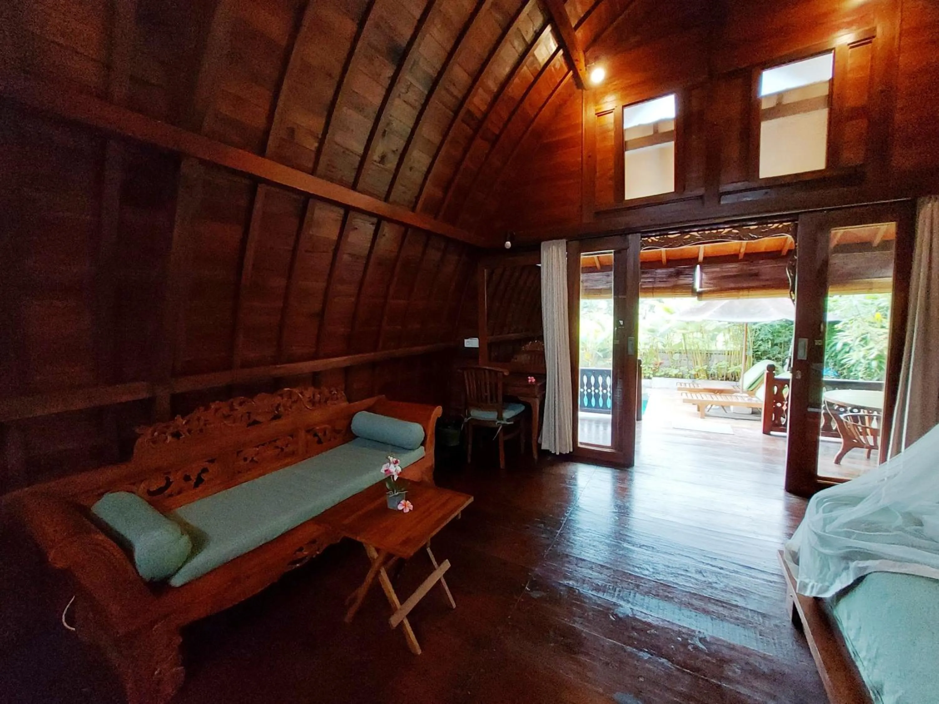 Patio in Shivananda Antique Villas by EPS