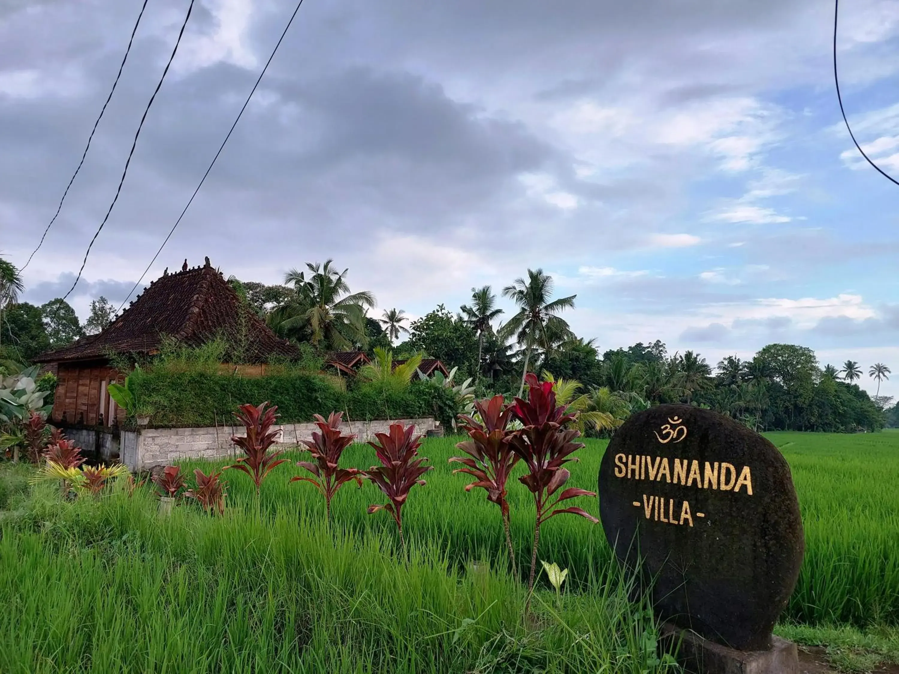 Facade/entrance in Shivananda Antique Villas by EPS Facade/entrance in Shivananda Antique Villas by EPS