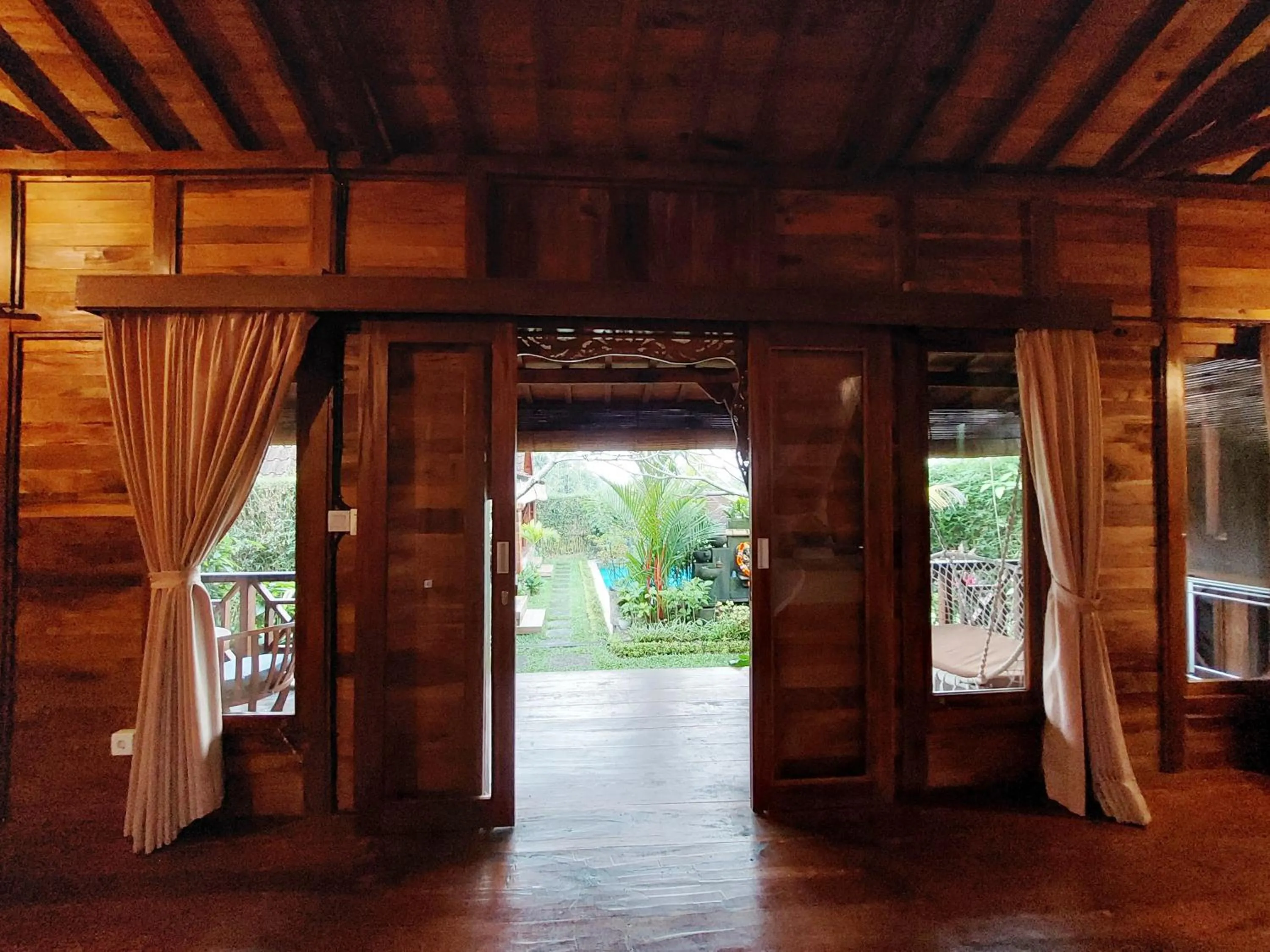 Day in Shivananda Antique Villas by EPS