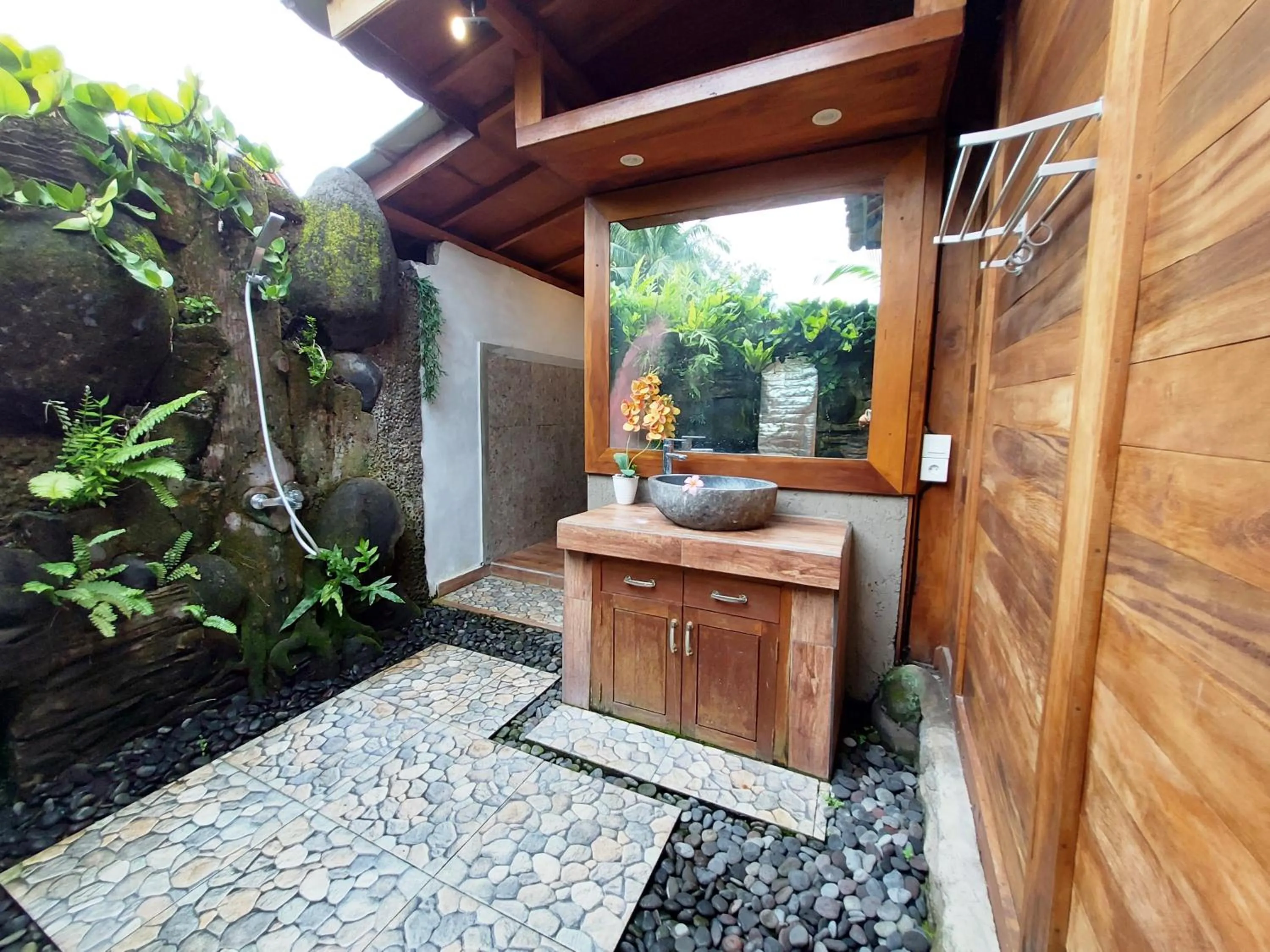 Day in Shivananda Antique Villas by EPS