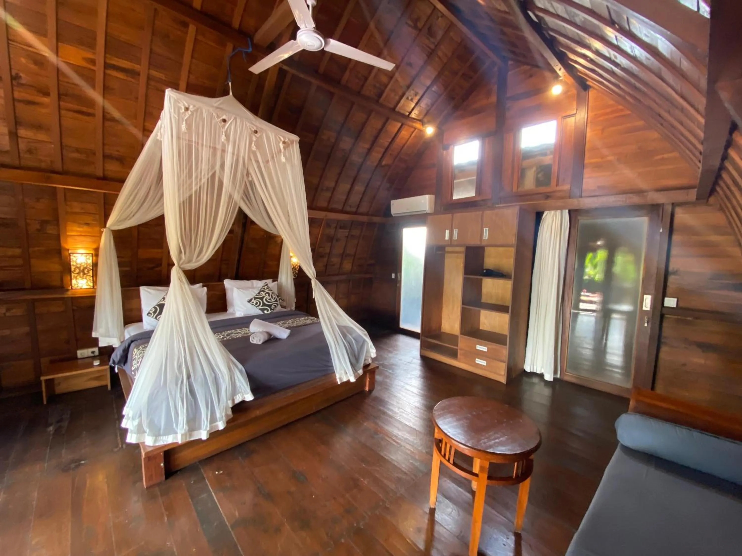 Bed in Shivananda Antique Villas by EPS