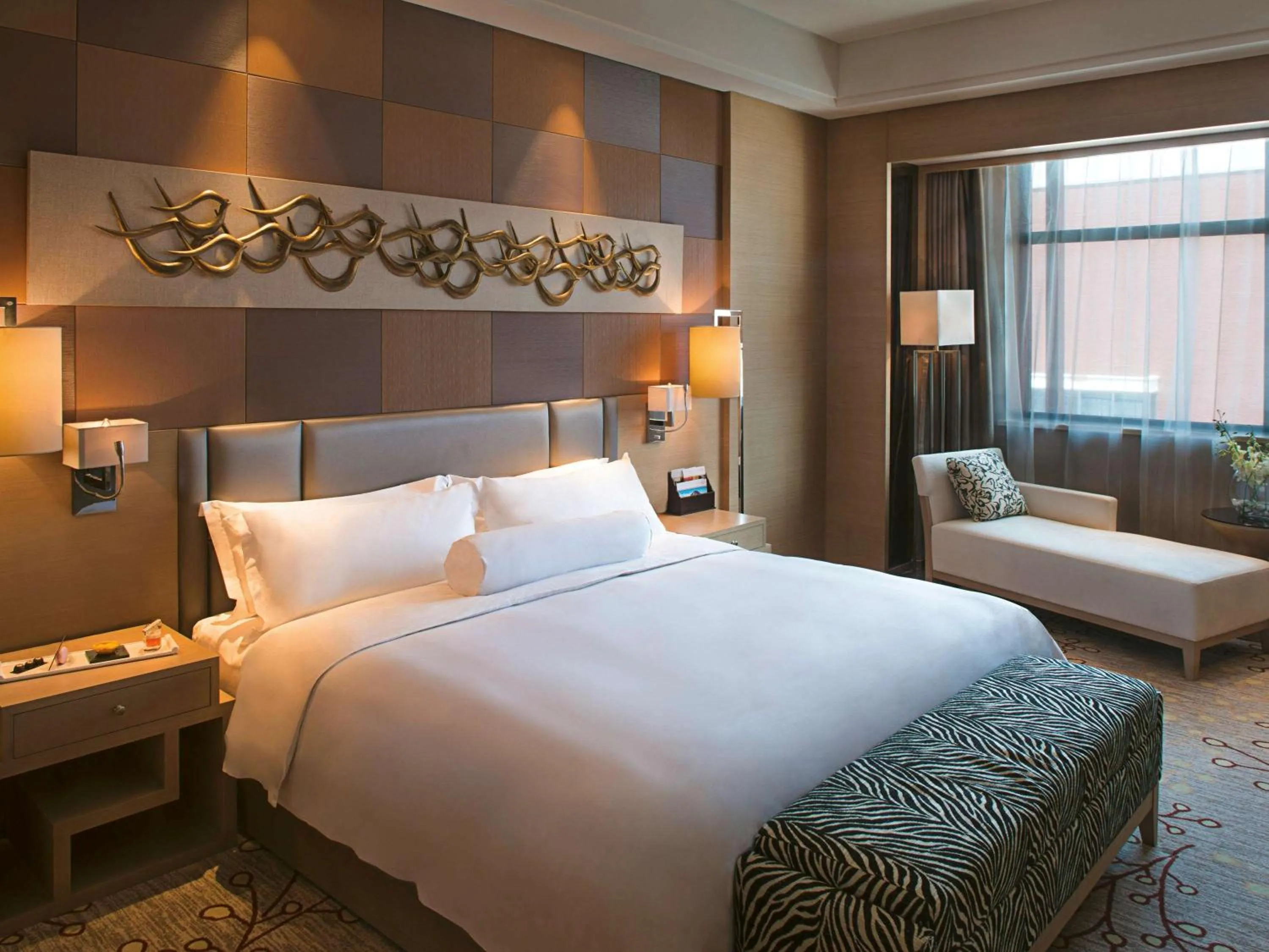 Deluxe King Room in Movenpick Hotel Enshi