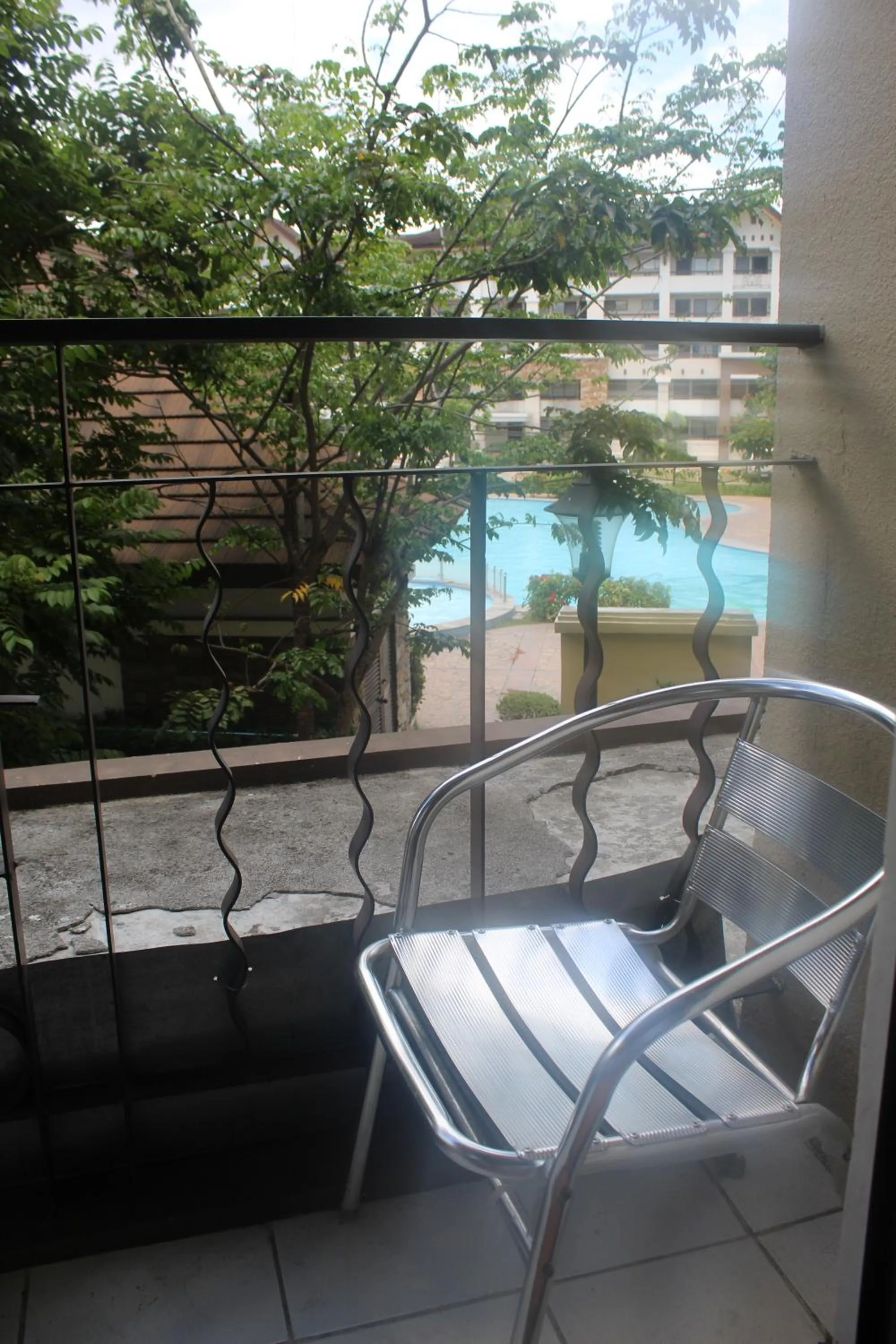 ONE OASIS B1 back of SM MALL, Free Pool Wifi