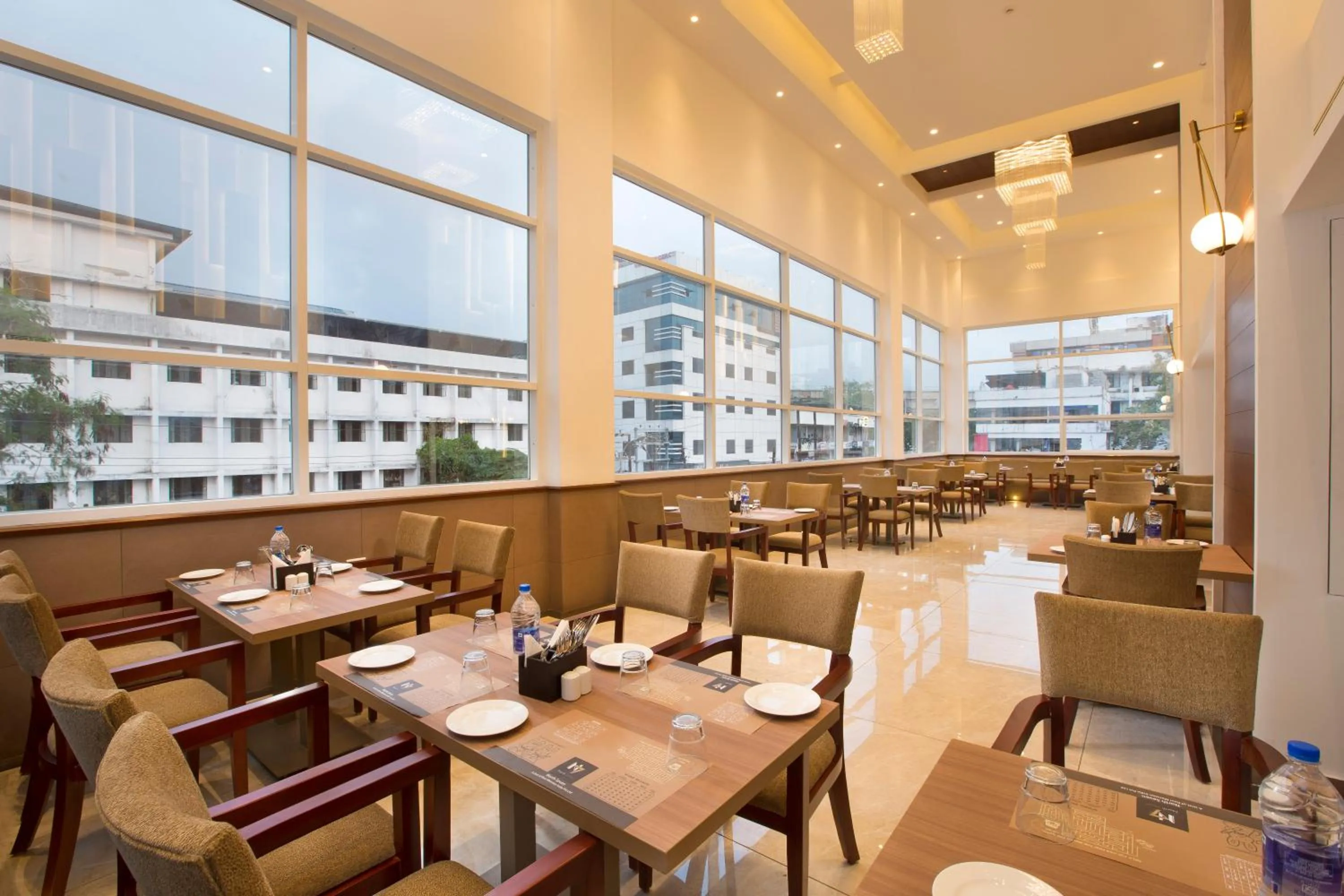 Restaurant/places to eat in North Seven