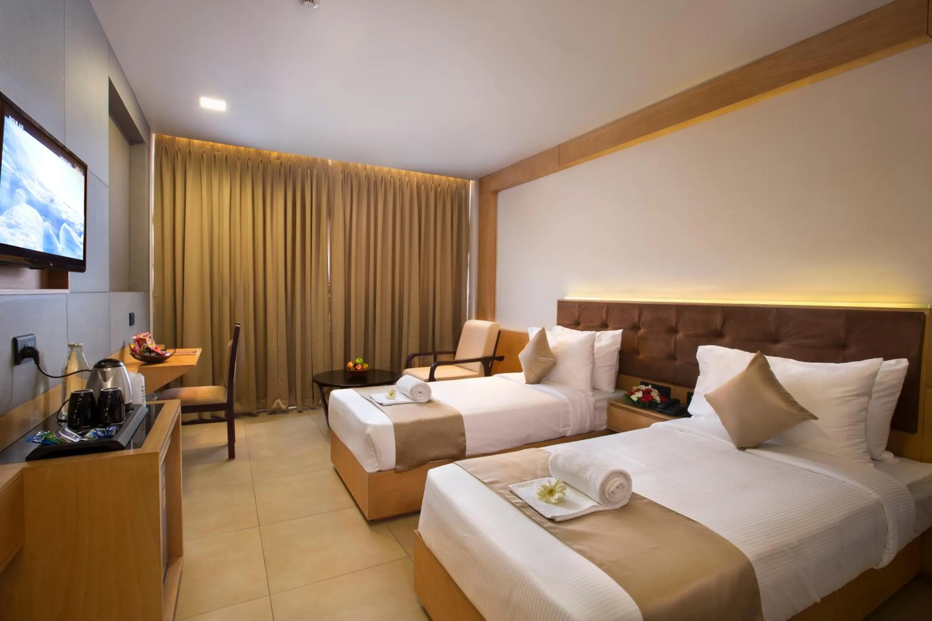 Photo of the whole room, Bed in North Seven