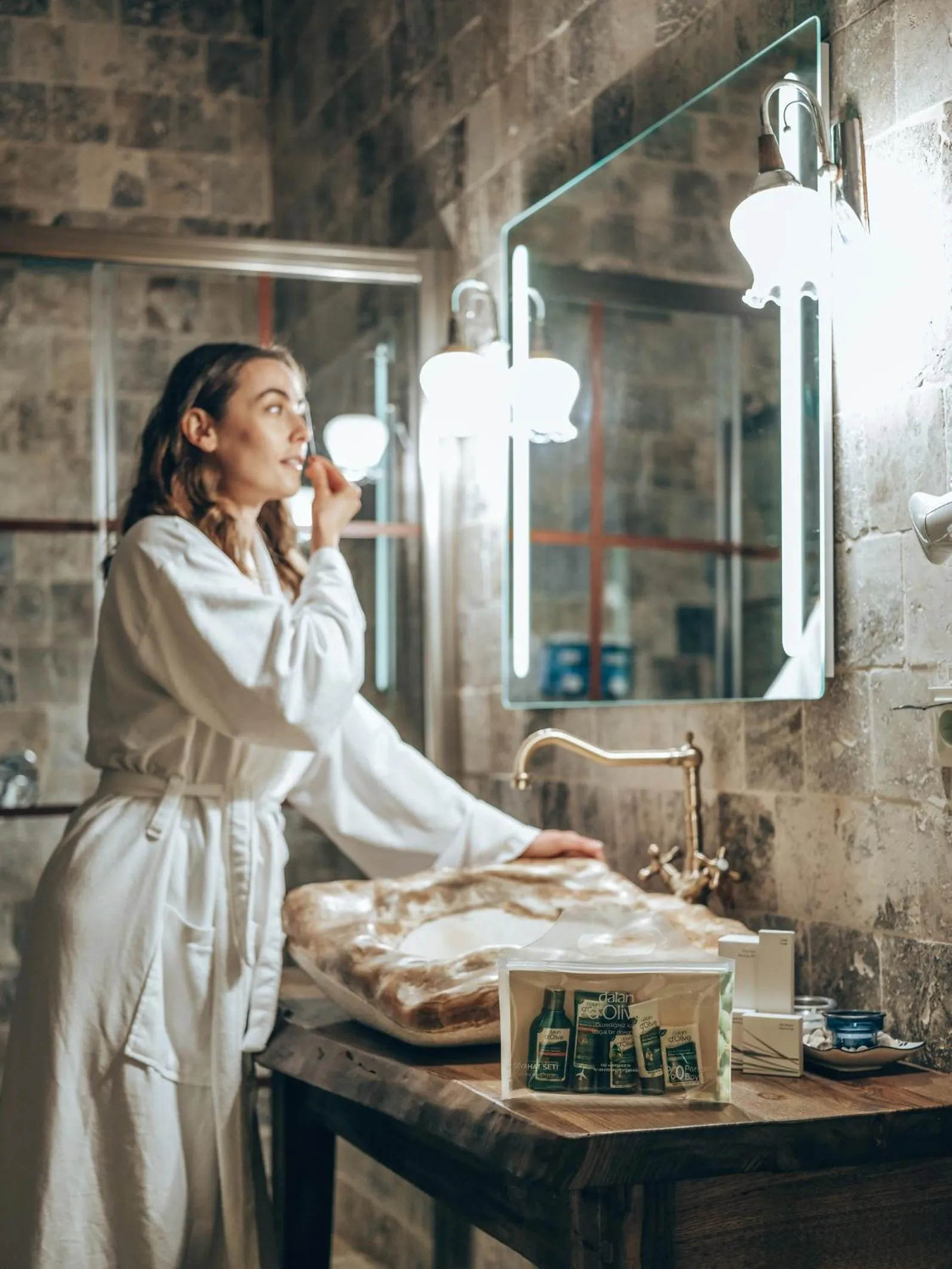 Bathroom in Kalsedon Cave Suites