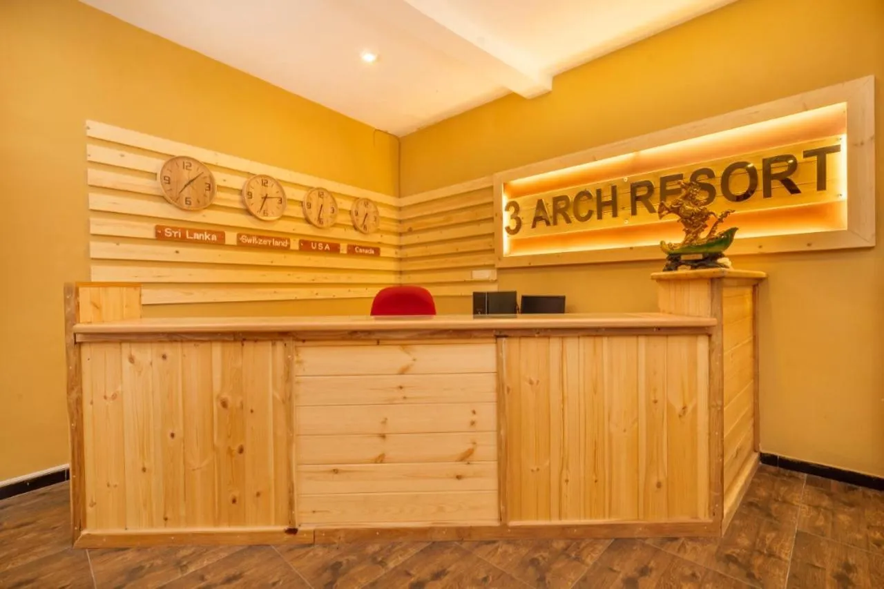 Text overlay in 3 Arch Resort Ella