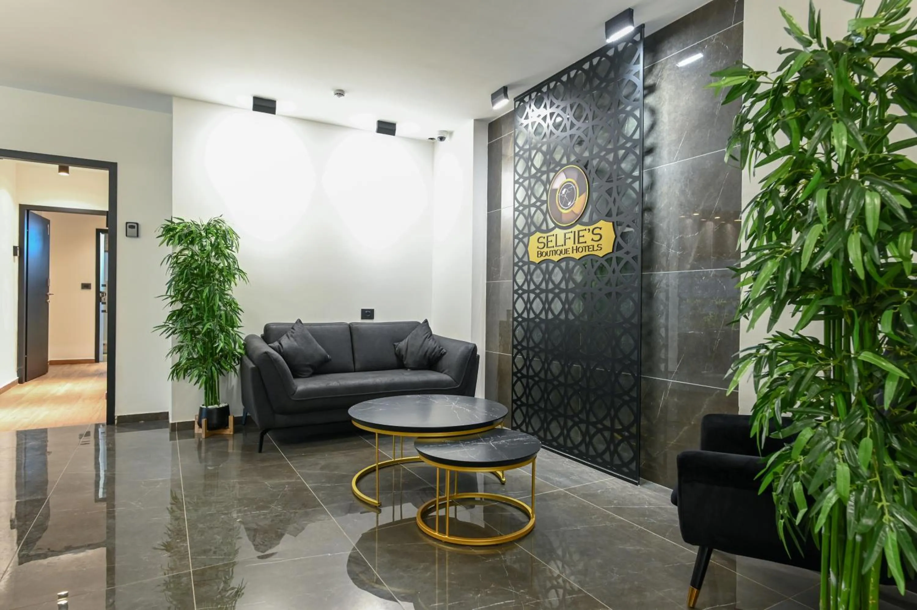 Selfie's Boutique Hotel