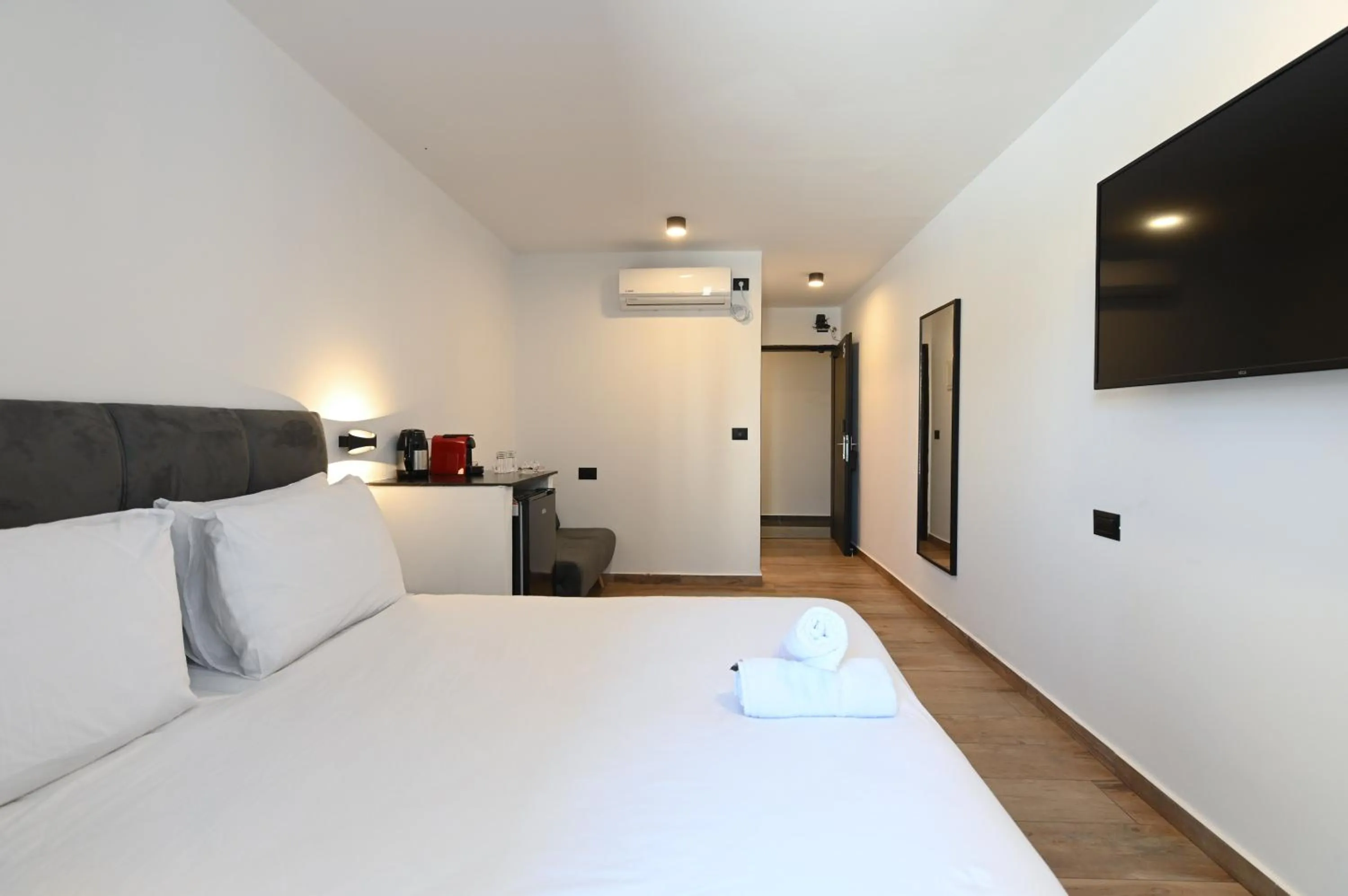 Bed in Selfie's Boutique Hotel