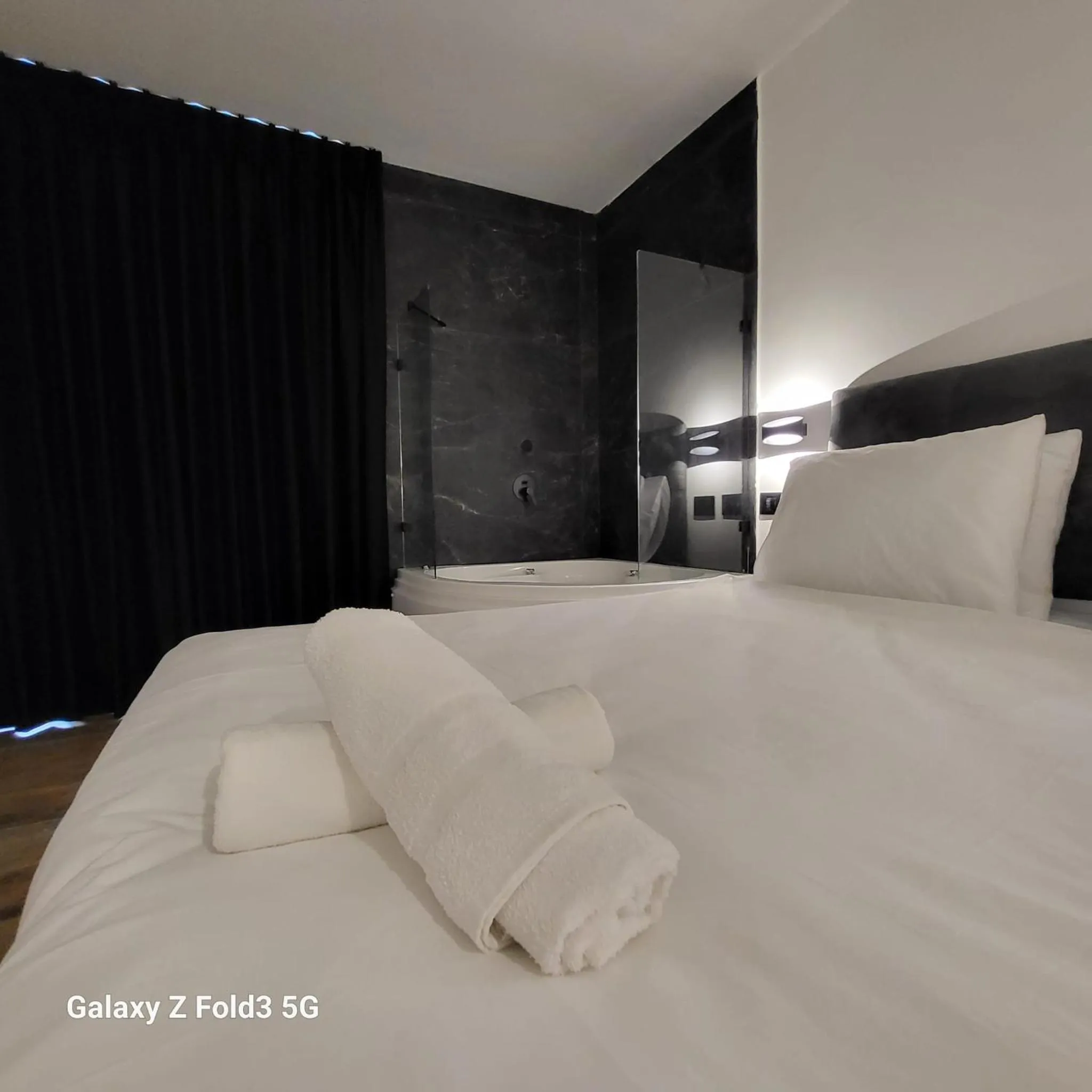 Bed in Selfie's Boutique Hotel