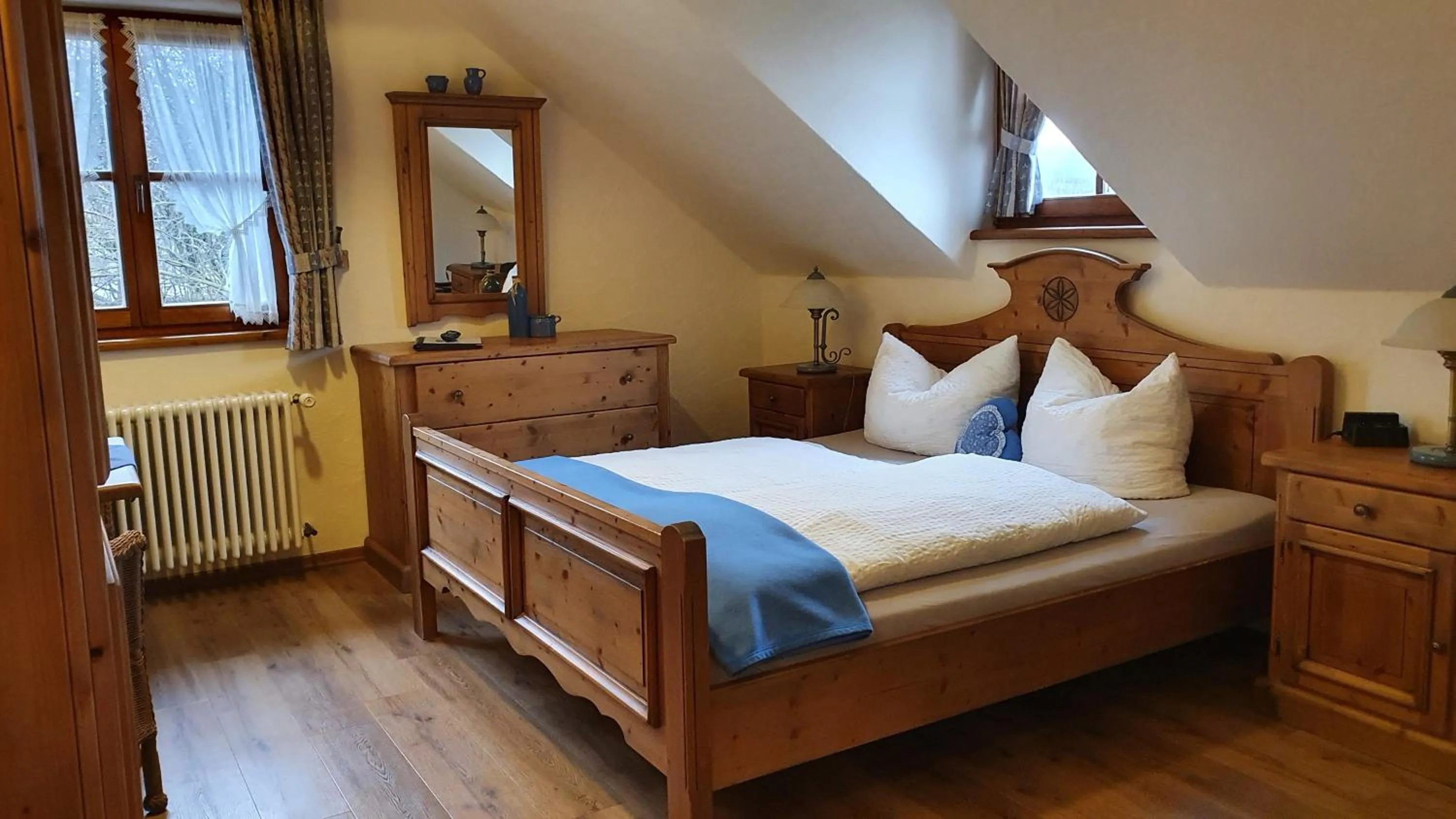 Photo of the whole room, Bed in Weingut Magdalenenhof