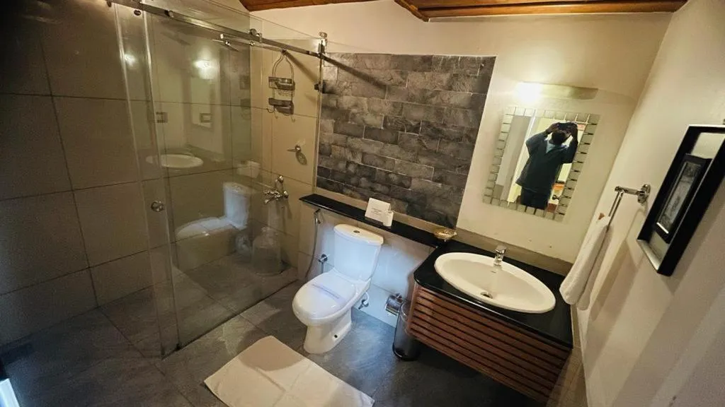 Shower in Ambady Estate