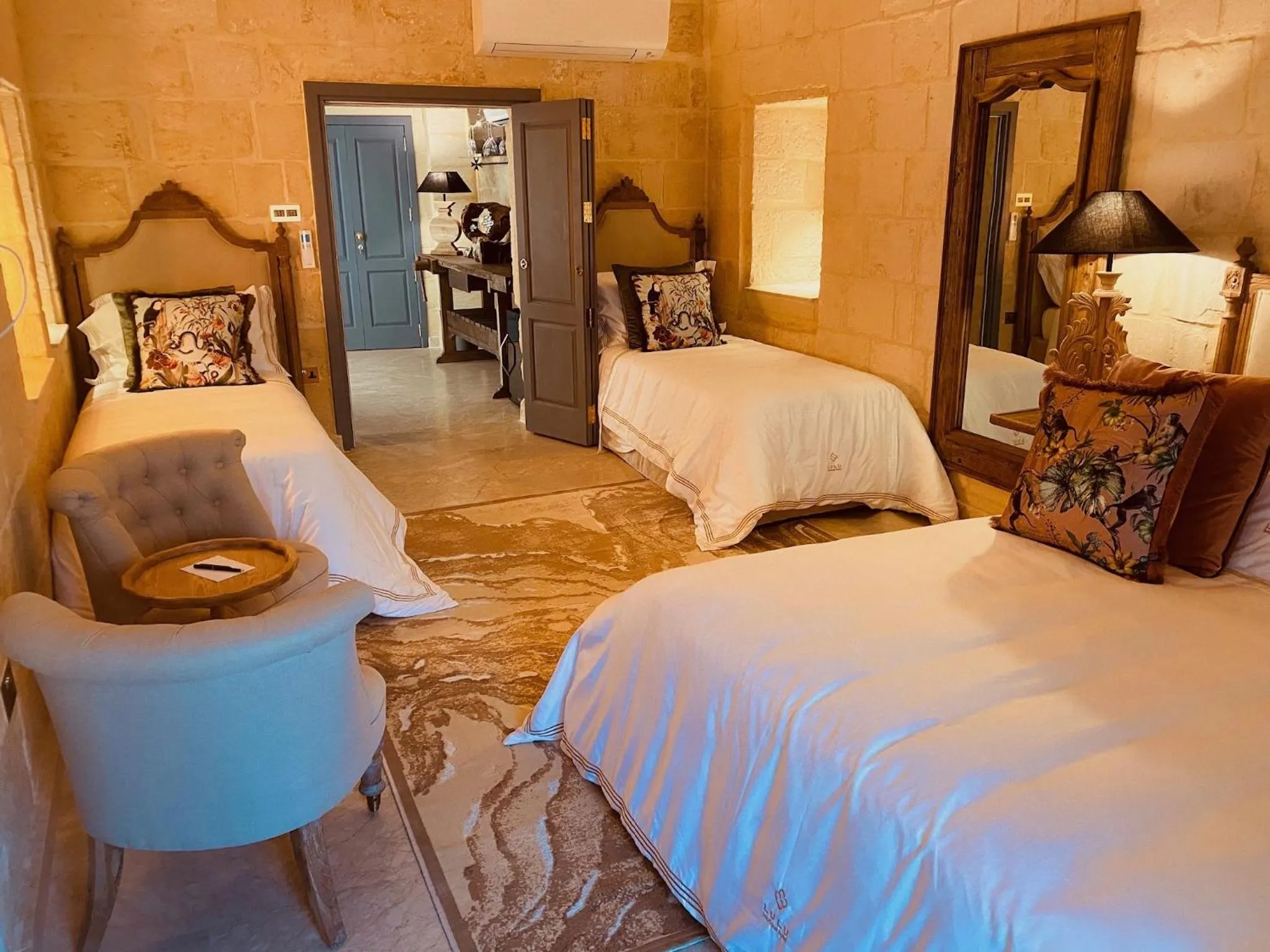 Bed in Lulu Boutique Hotel