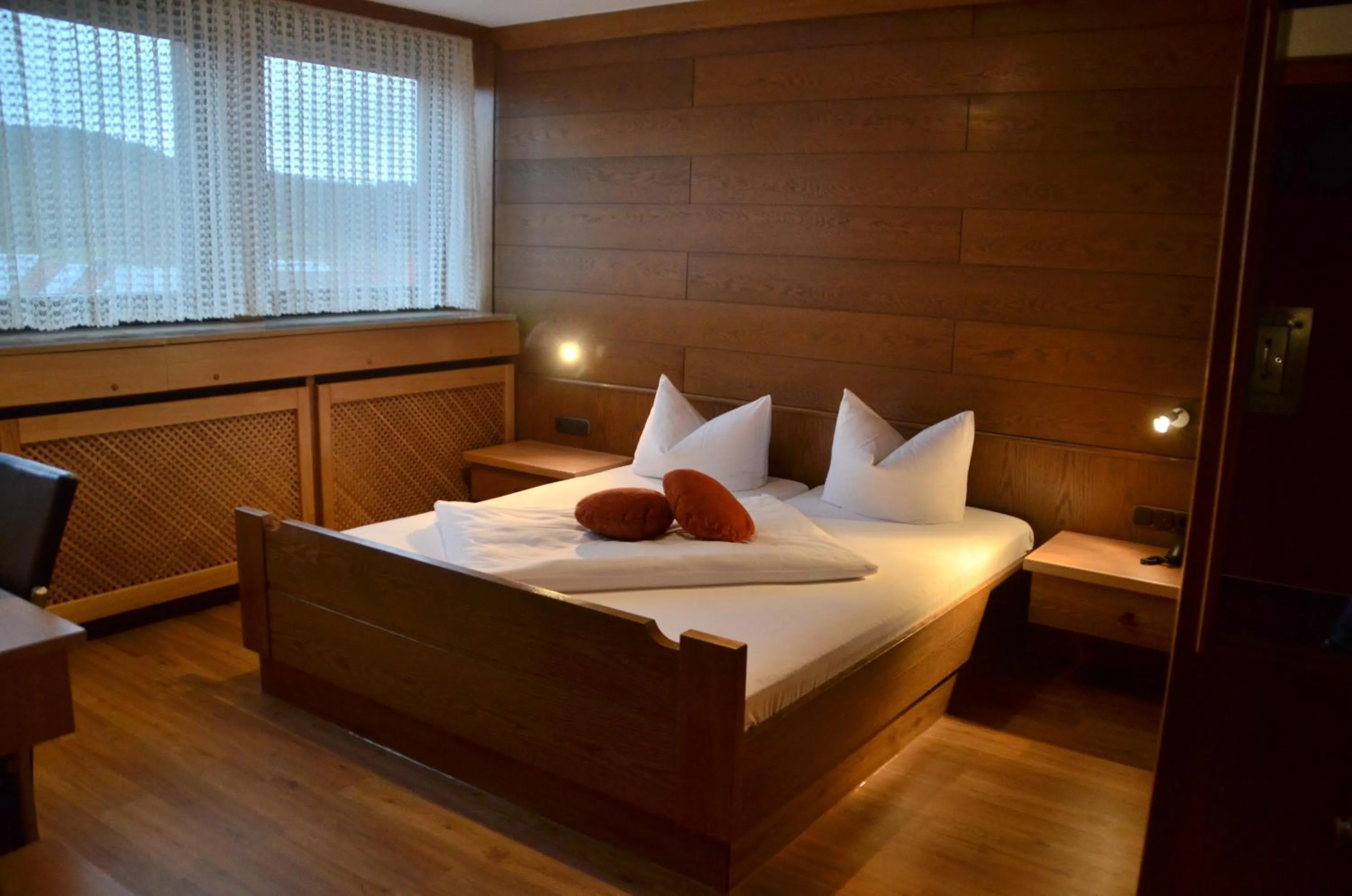 Bed in Hotel Königsteiner Hof