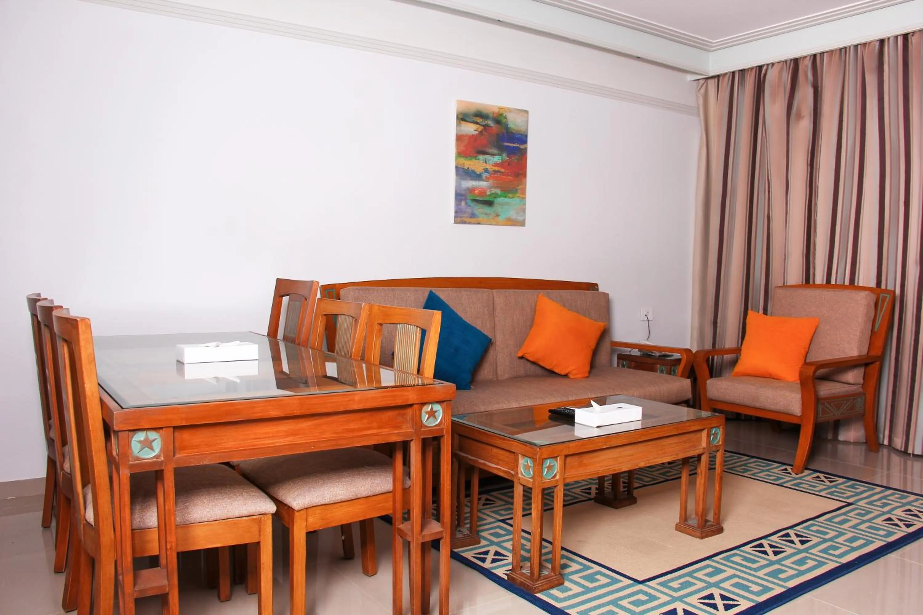 Living room in Green Leaves Hotel