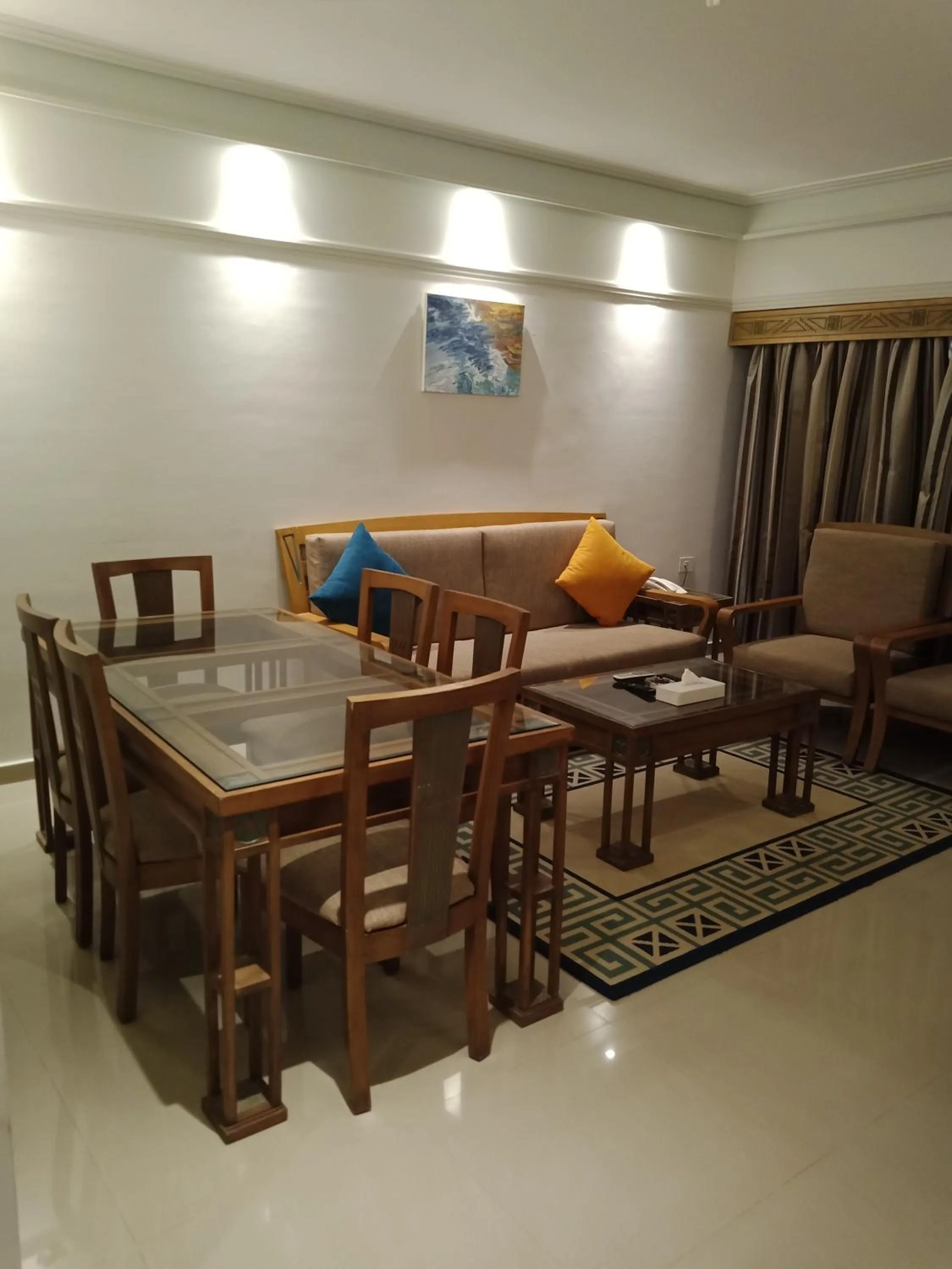 Living room in Green Leaves Hotel