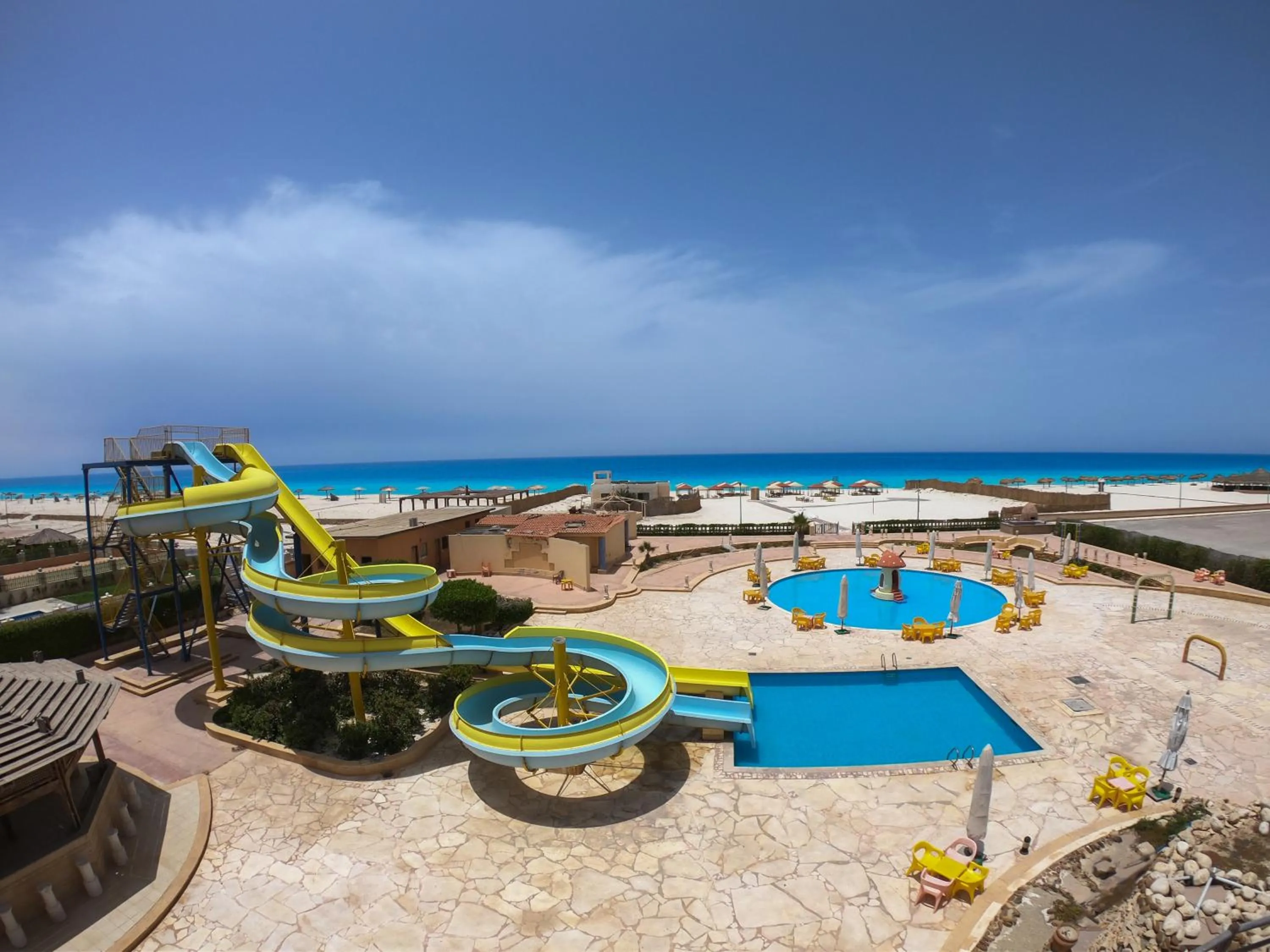 Beach in Green Leaves Hotel