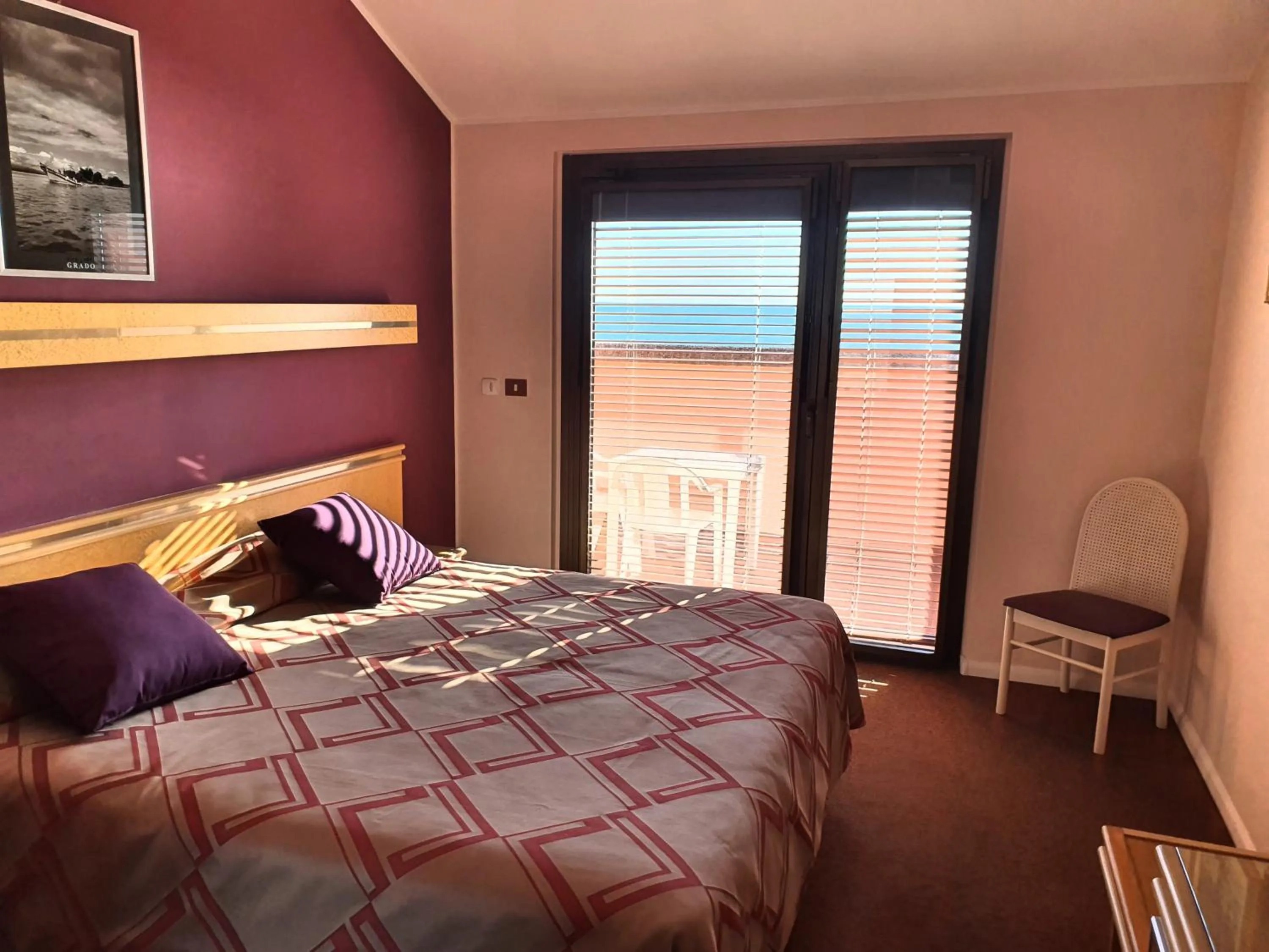 Balcony/Terrace, Bed in Hotel Antares