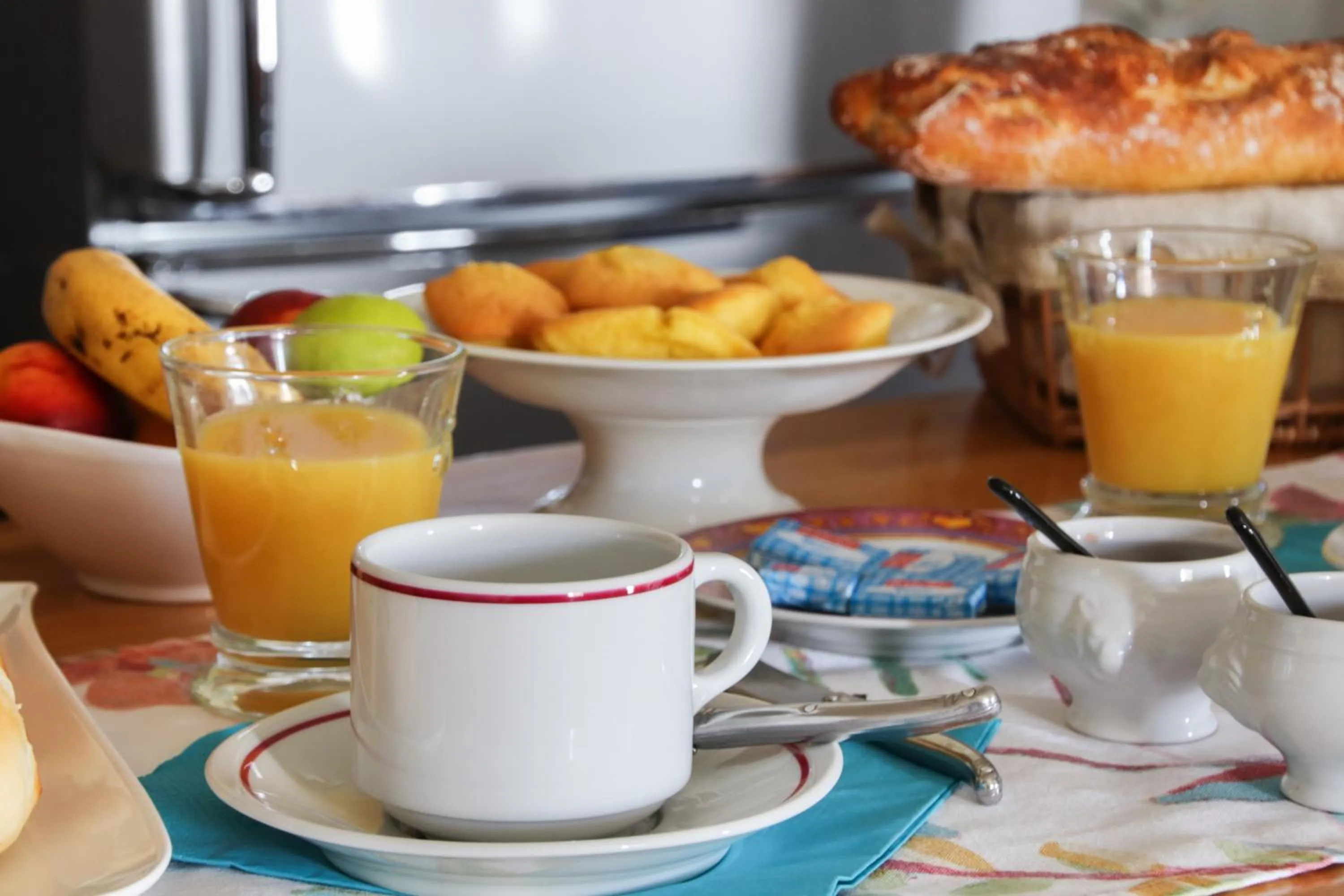 Breakfast in L'OUSTAL D'ADELE proche Canal du Midi et Moissac