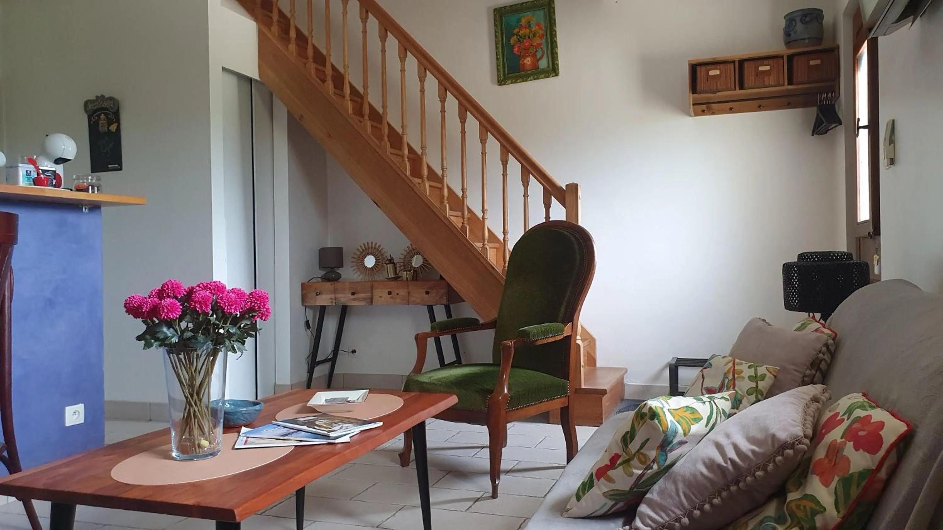 Living room in L'OUSTAL D'ADELE proche Canal du Midi et Moissac