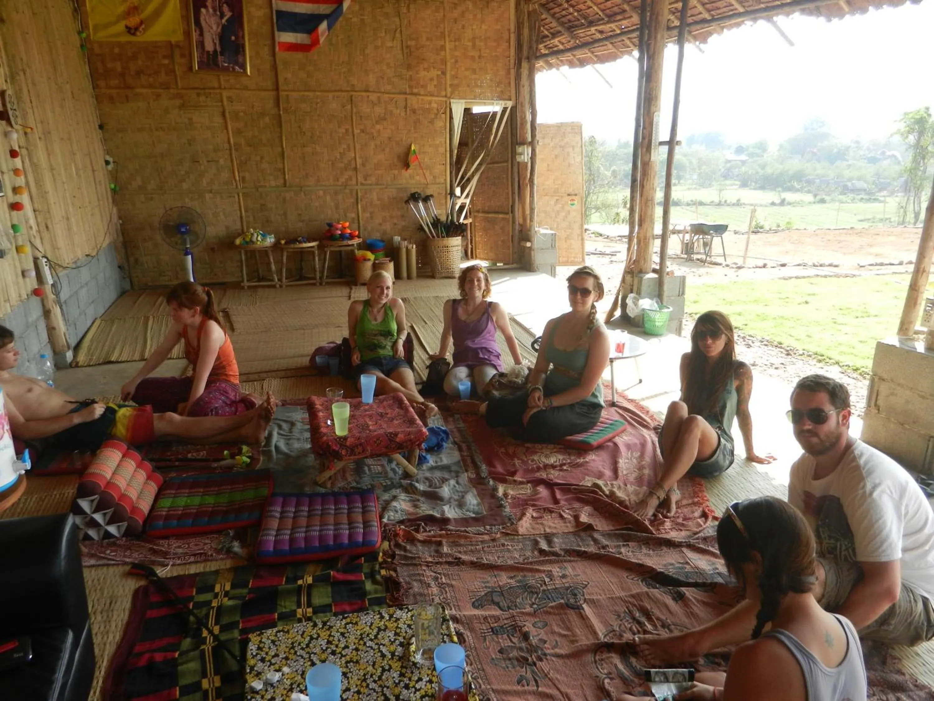 Lounge or bar in Pai circus hostel