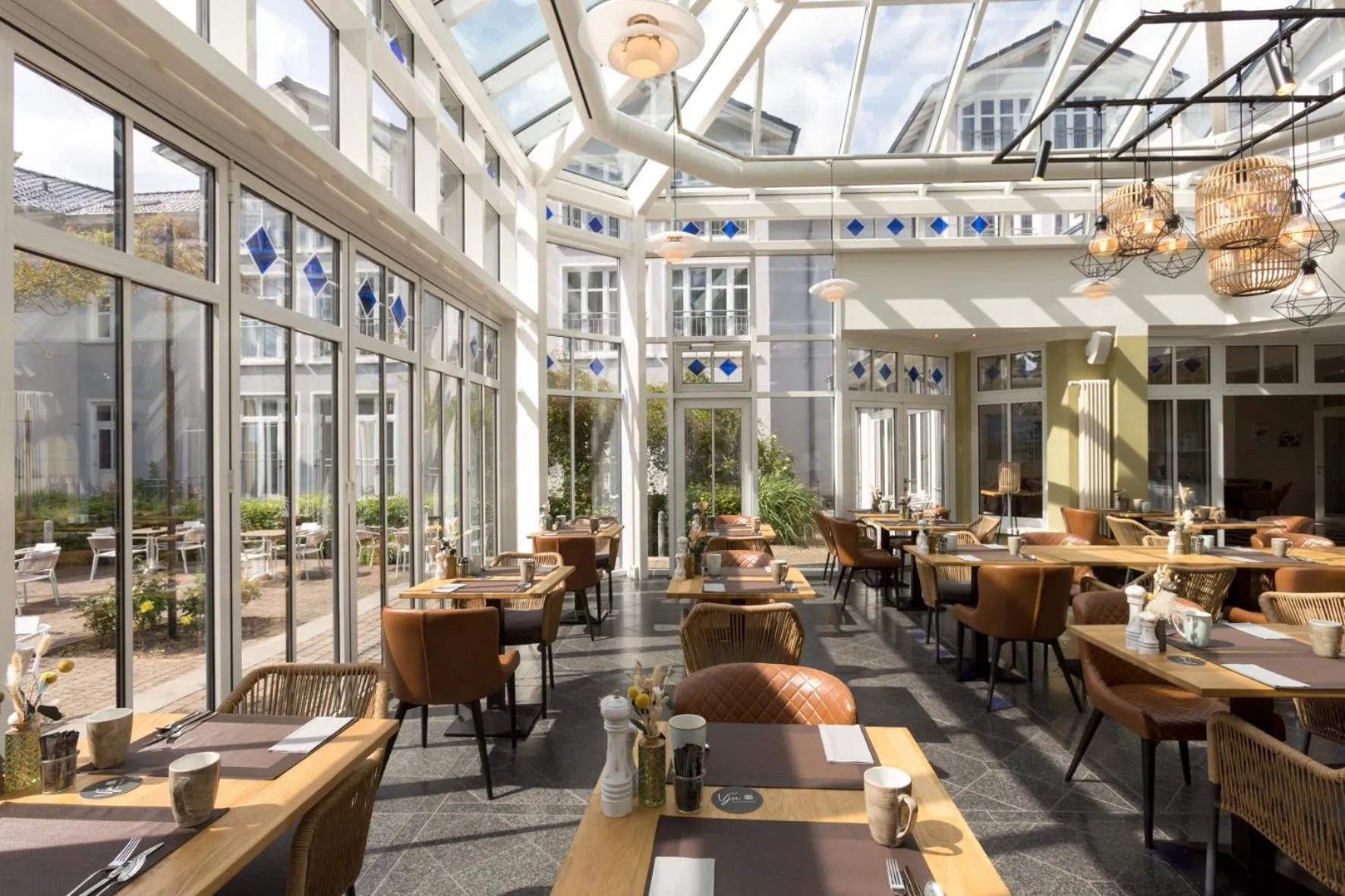 Restaurant/places to eat in Vju Hotel Rügen